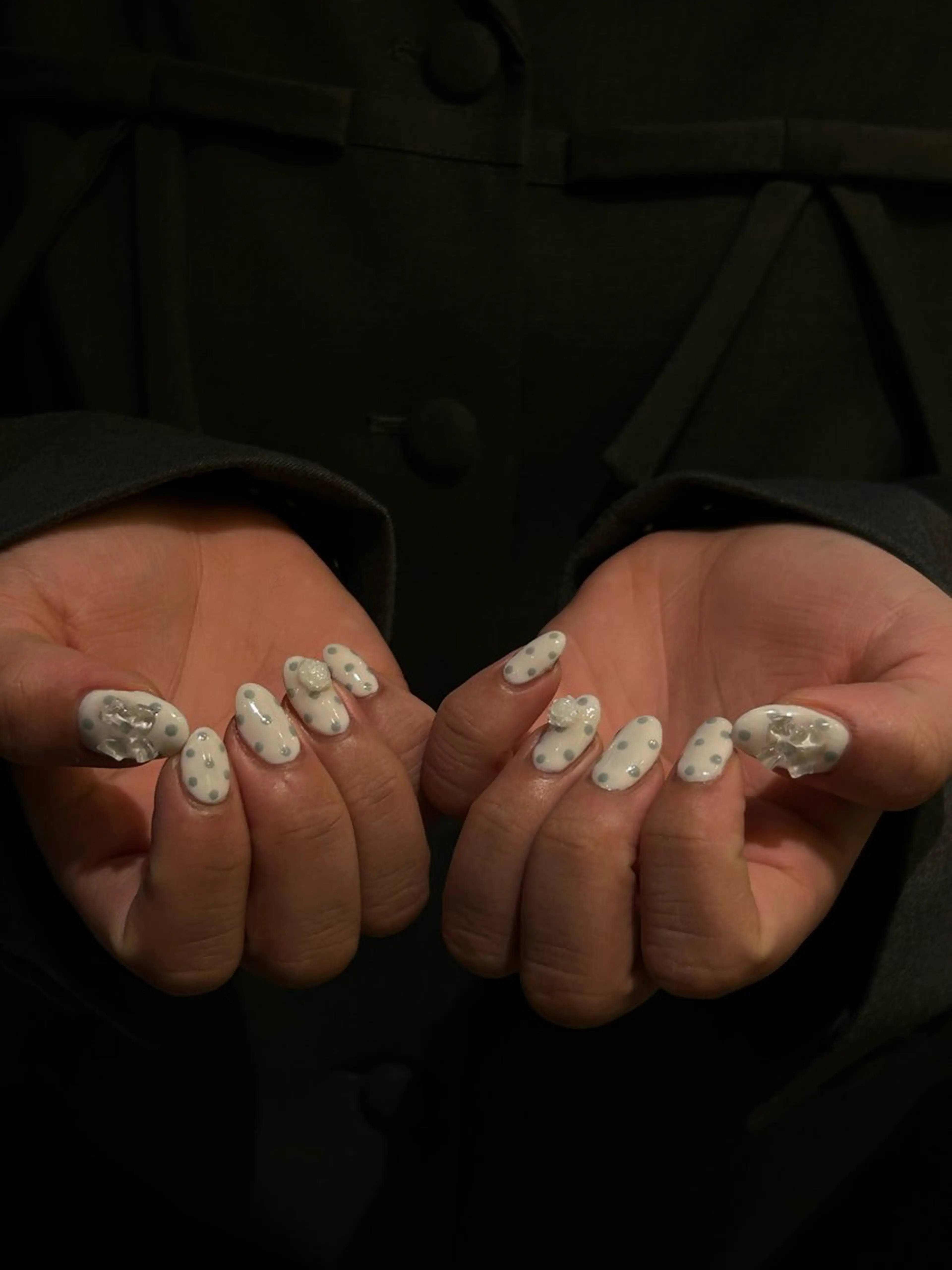 ネイル ドット ハンドネイル ᗰIᖇᗩ🍓★ ᑎᗩIᒪのネイルデザイン