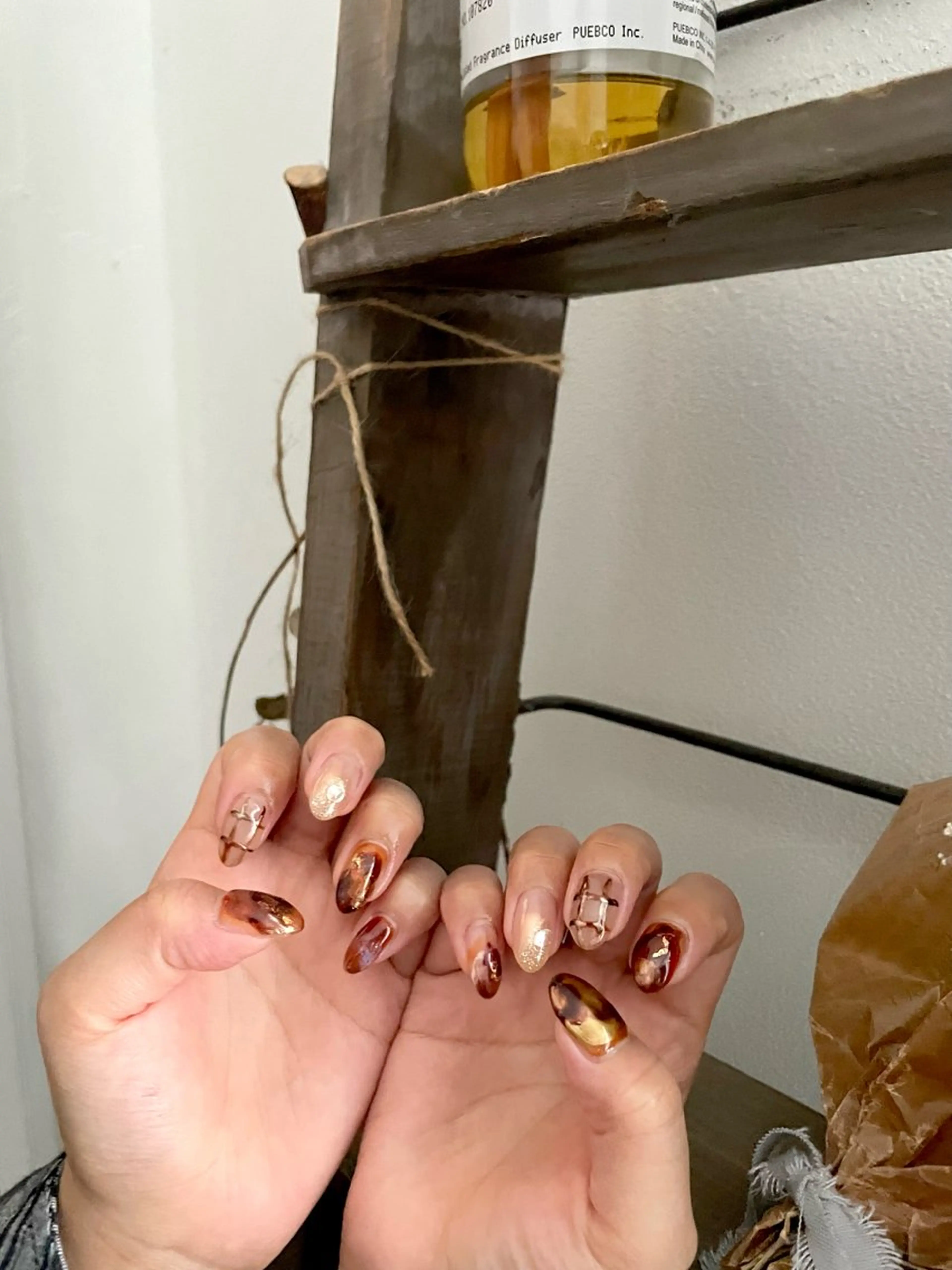 ネイル ジェルネイル ゴールド パラジェル ハンドネイル フットネイル 甲府市徳行 🧸prunelleのネイルデザイン