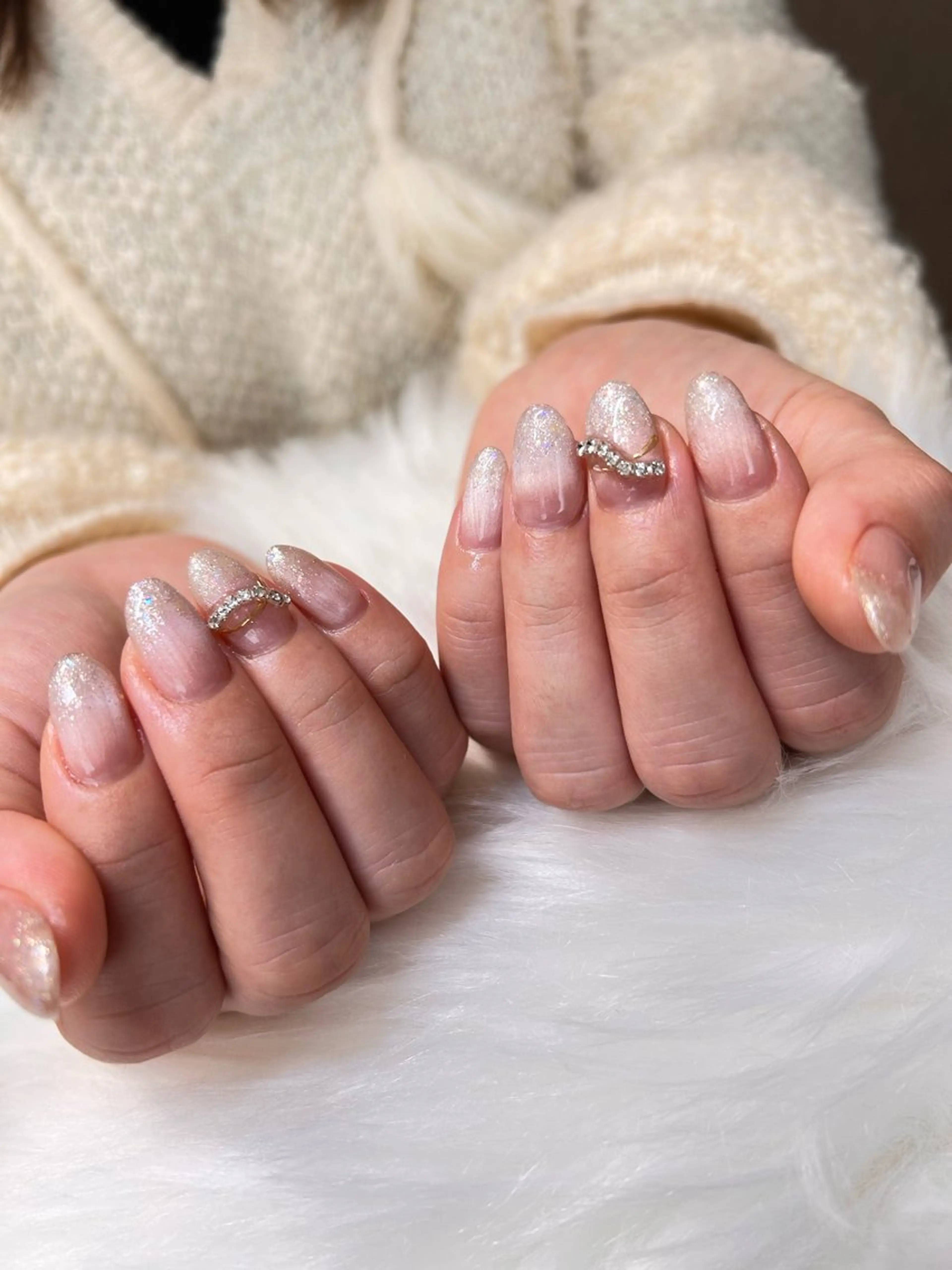 ネイル アートネイル グラデーション ラメ(グリッター) ラメグラデーション マグネットネイル ハンドネイル n.bebe nail所属・N. bebeのネイルデザイン