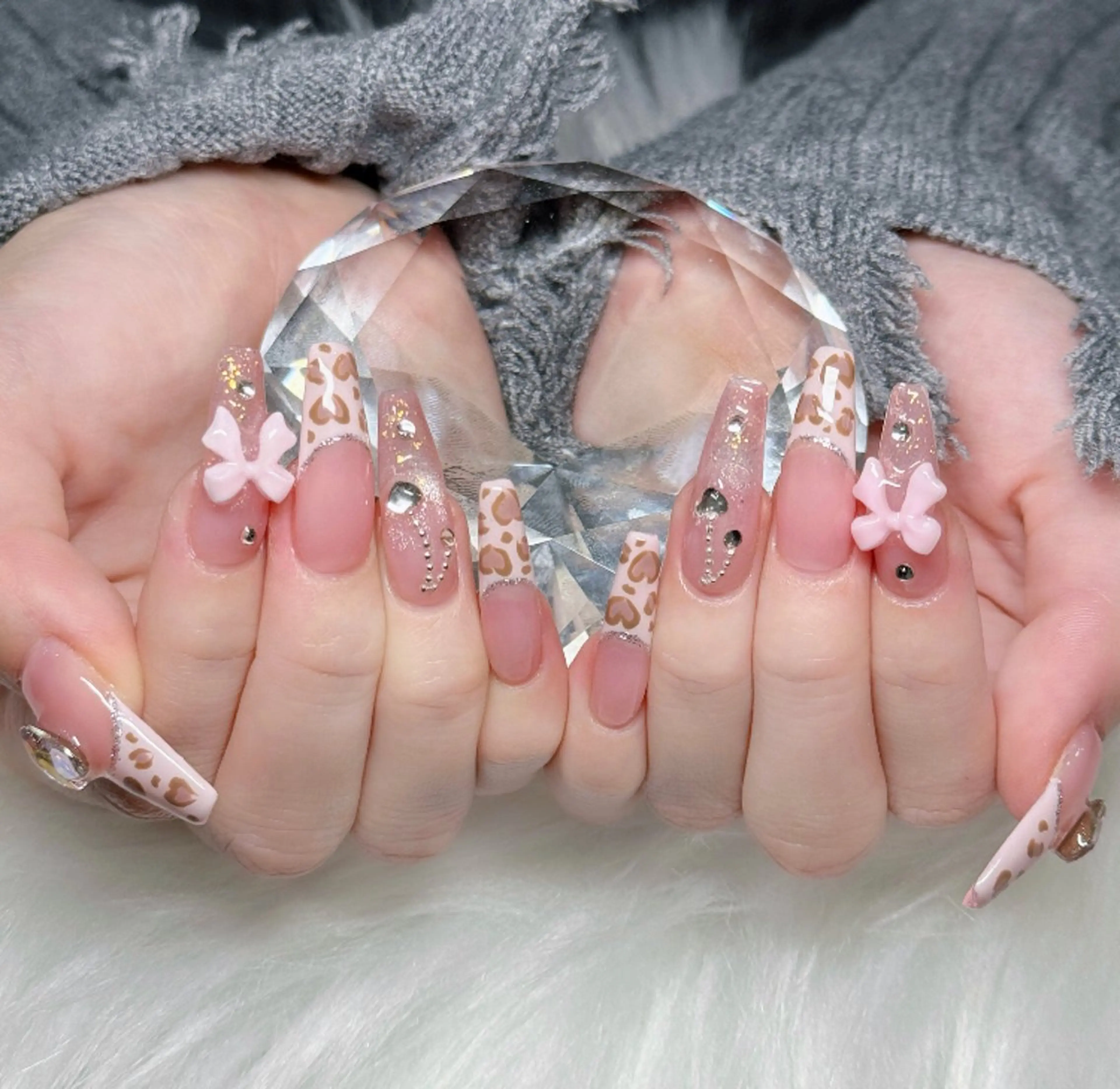 ネイル 長さ出し フレンチネイル 韓国ネイル レース マグネットネイル ハンドネイル 波 なみのネイルデザイン