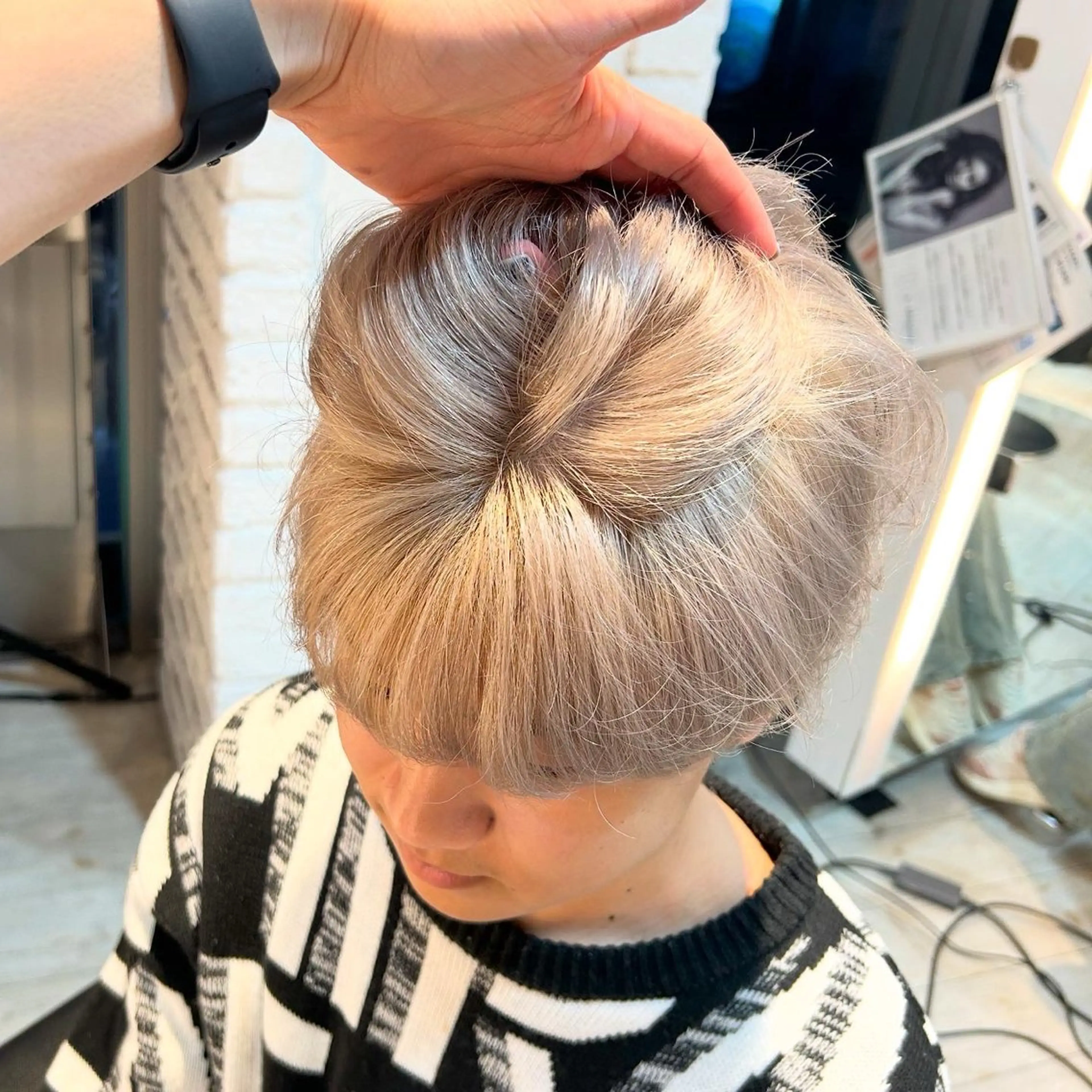 カラー メンズ メンズブリーチ ベージュカラー ブリーチ カット ヘアカラー トリートメント 有働由良／ハイトーン ／韓国メンズヘアのヘアスタイル