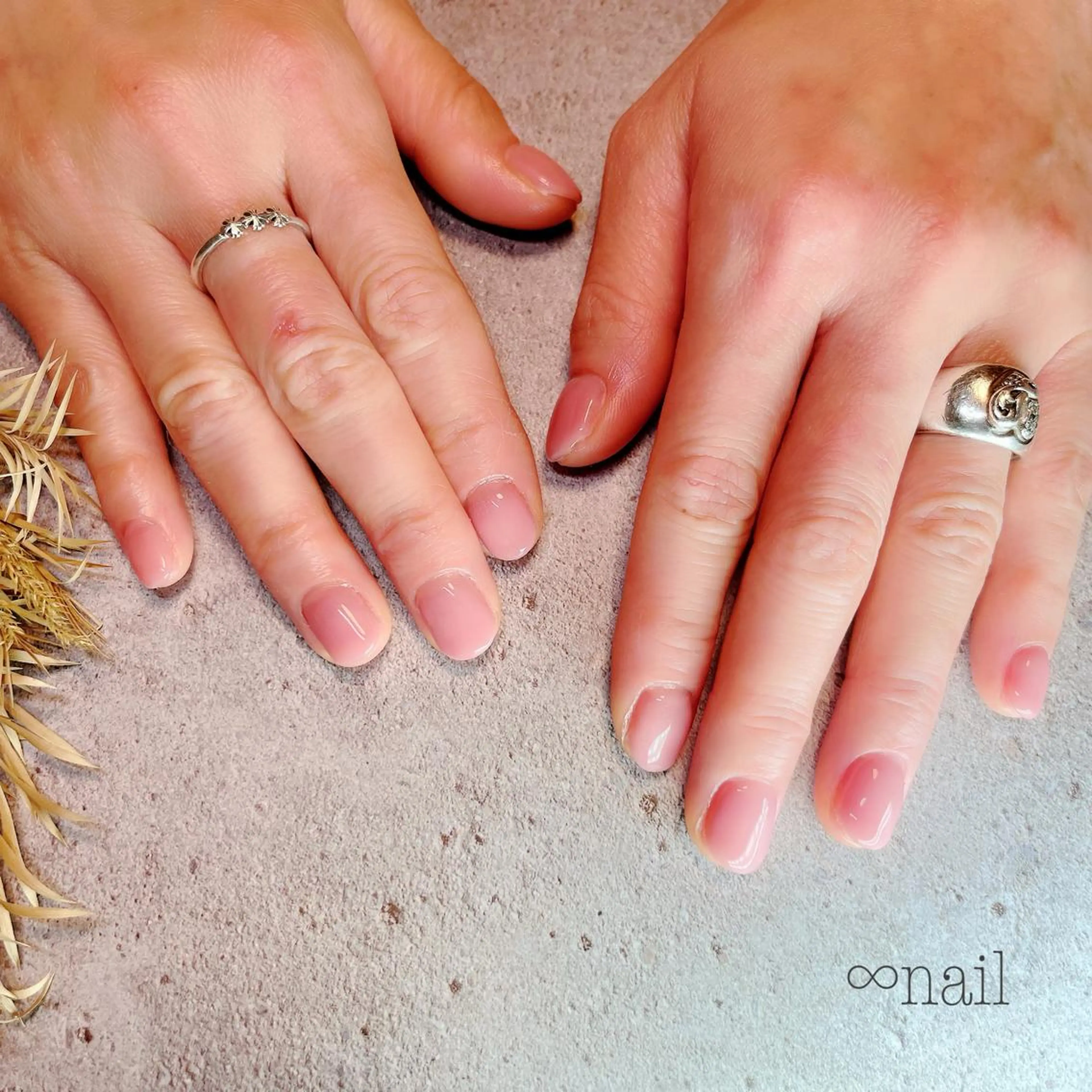 ネイル アートネイル ジェルネイル キラキラネイル オフィスネイル パラジェル ♾nail 恵美のマツエク・マツパデザイン