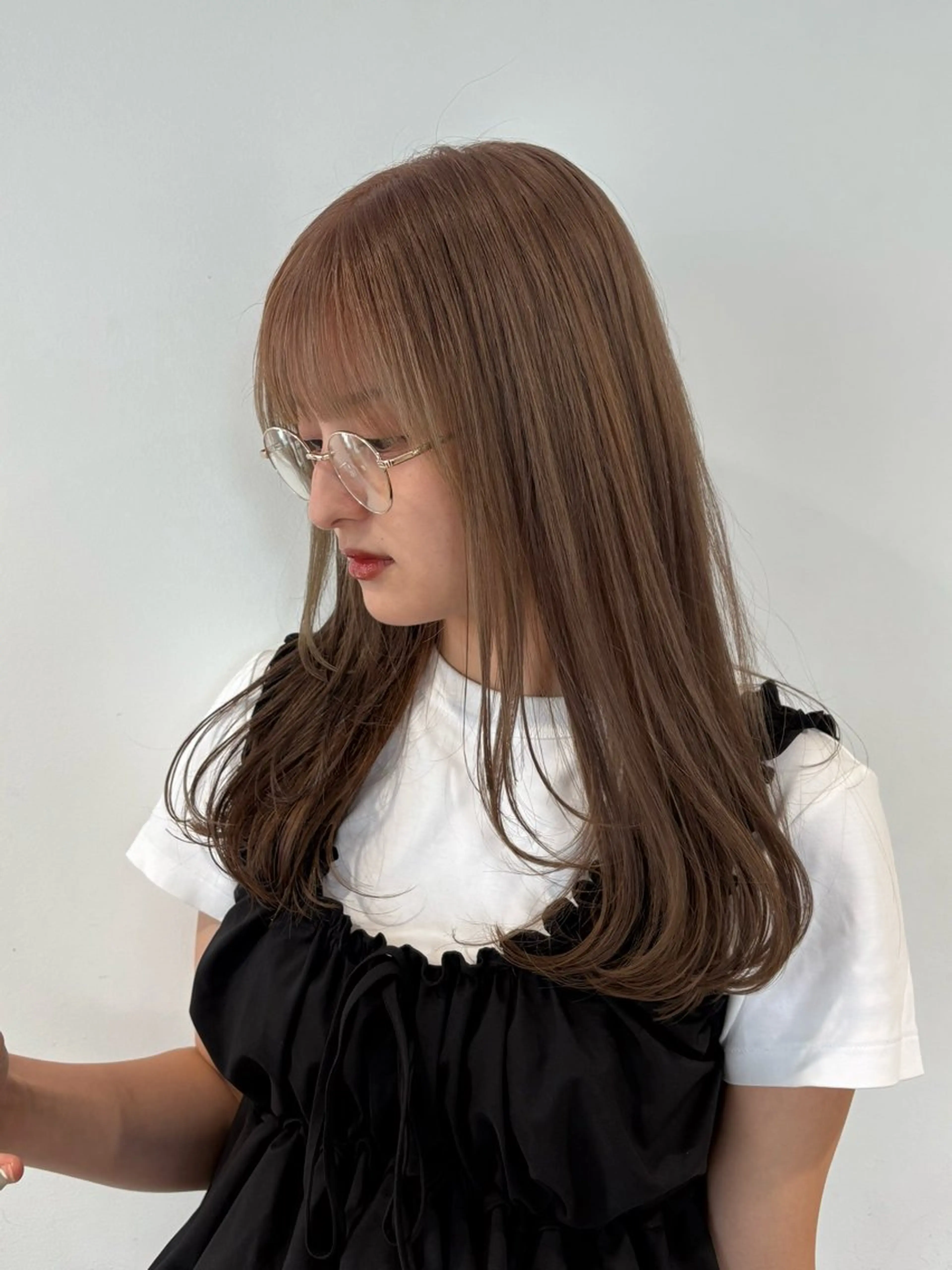 セミロング ヘアカラー 西村 清花のヘアスタイル