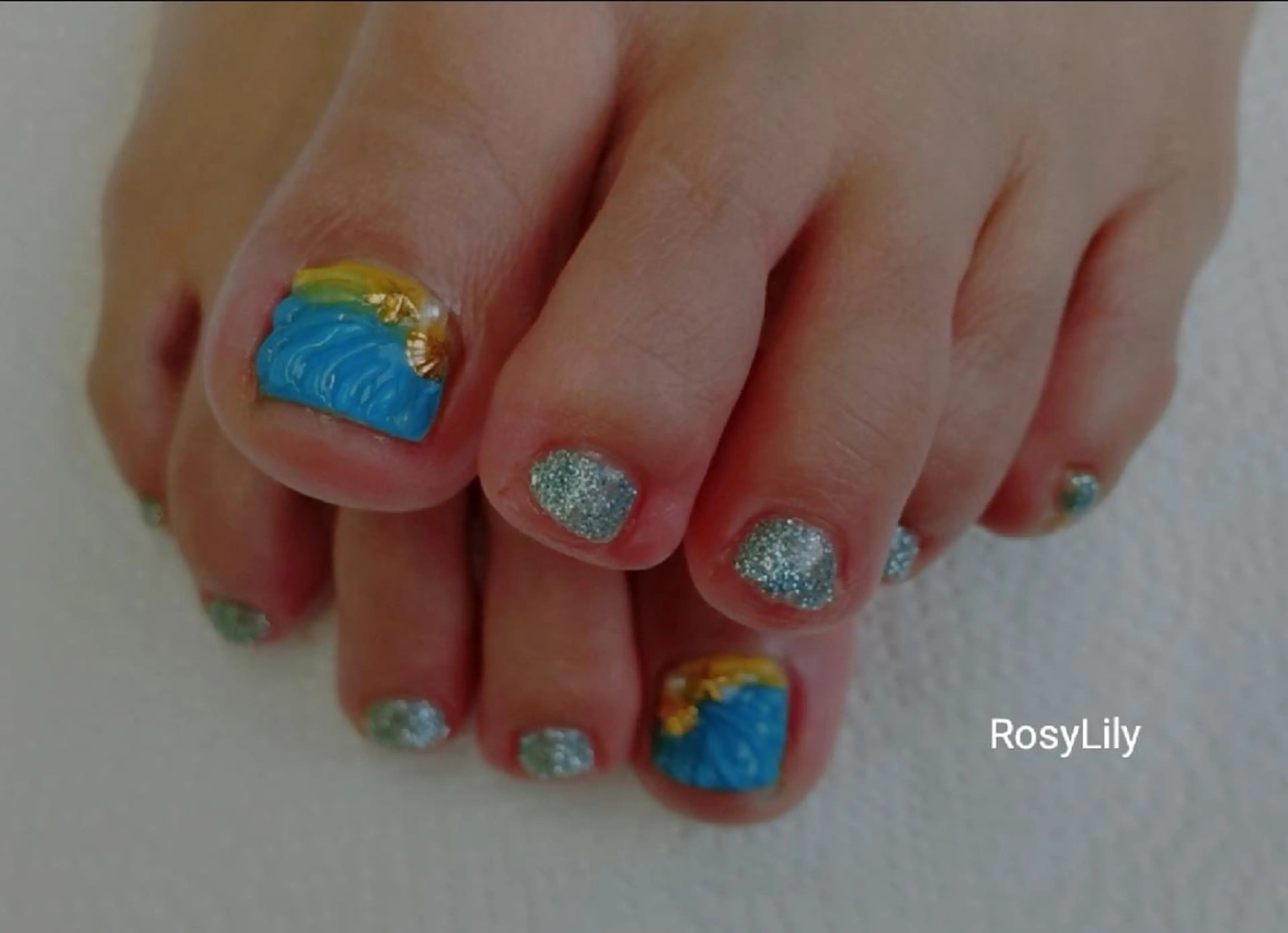 ネイル ブルー 持ち込み 夏ネイル プライベートサロン RosyLily所属・プライベートサロン Rosy Lilyのネイルデザイン
