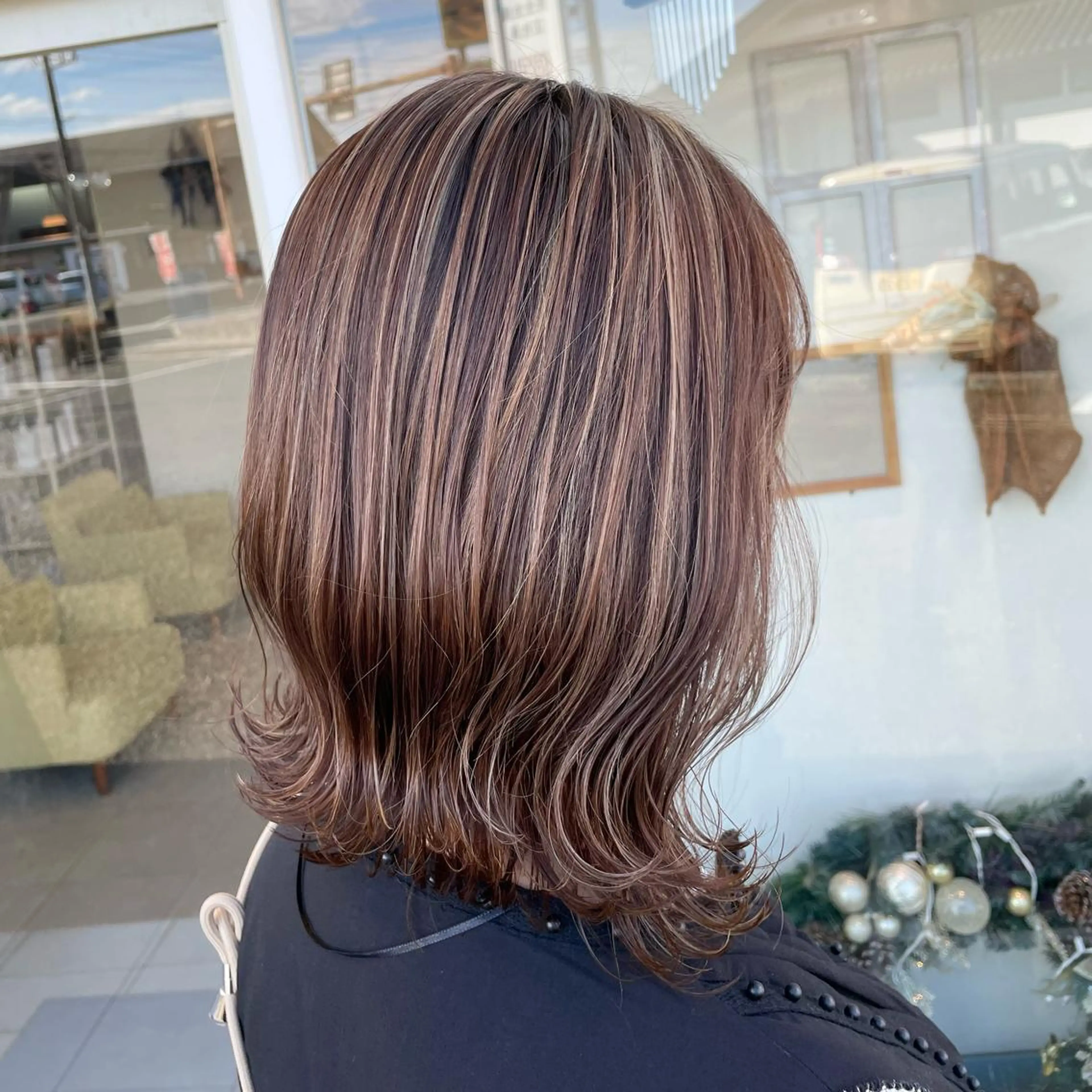 ミディアム カラー 朝生 海都のヘアスタイル