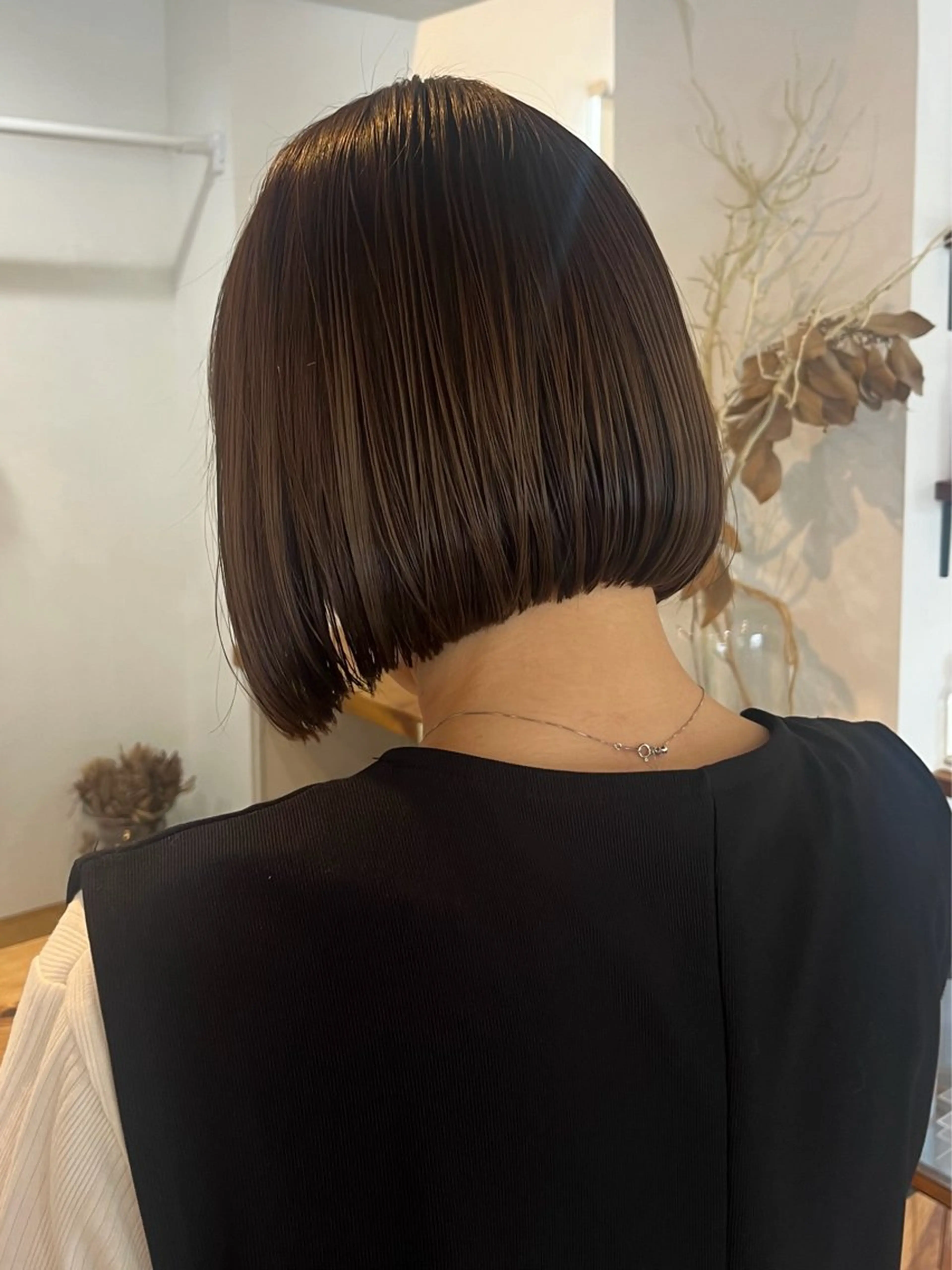 ショート カラー ブラウンカラー オリーブブラウン 駒場 まといのヘアスタイル