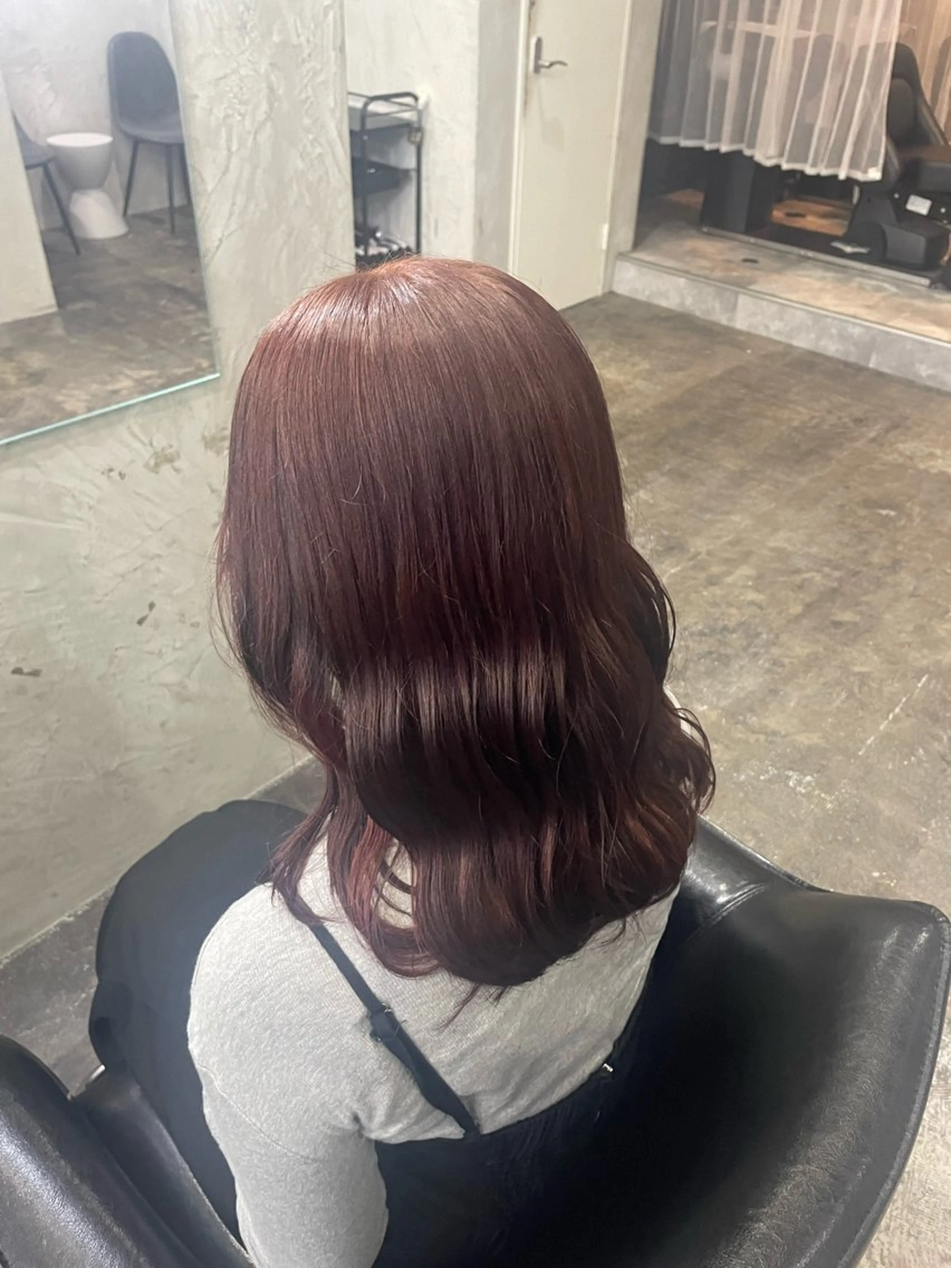 セミロング ヘアカラー MaisonHALU さくらのヘアスタイル