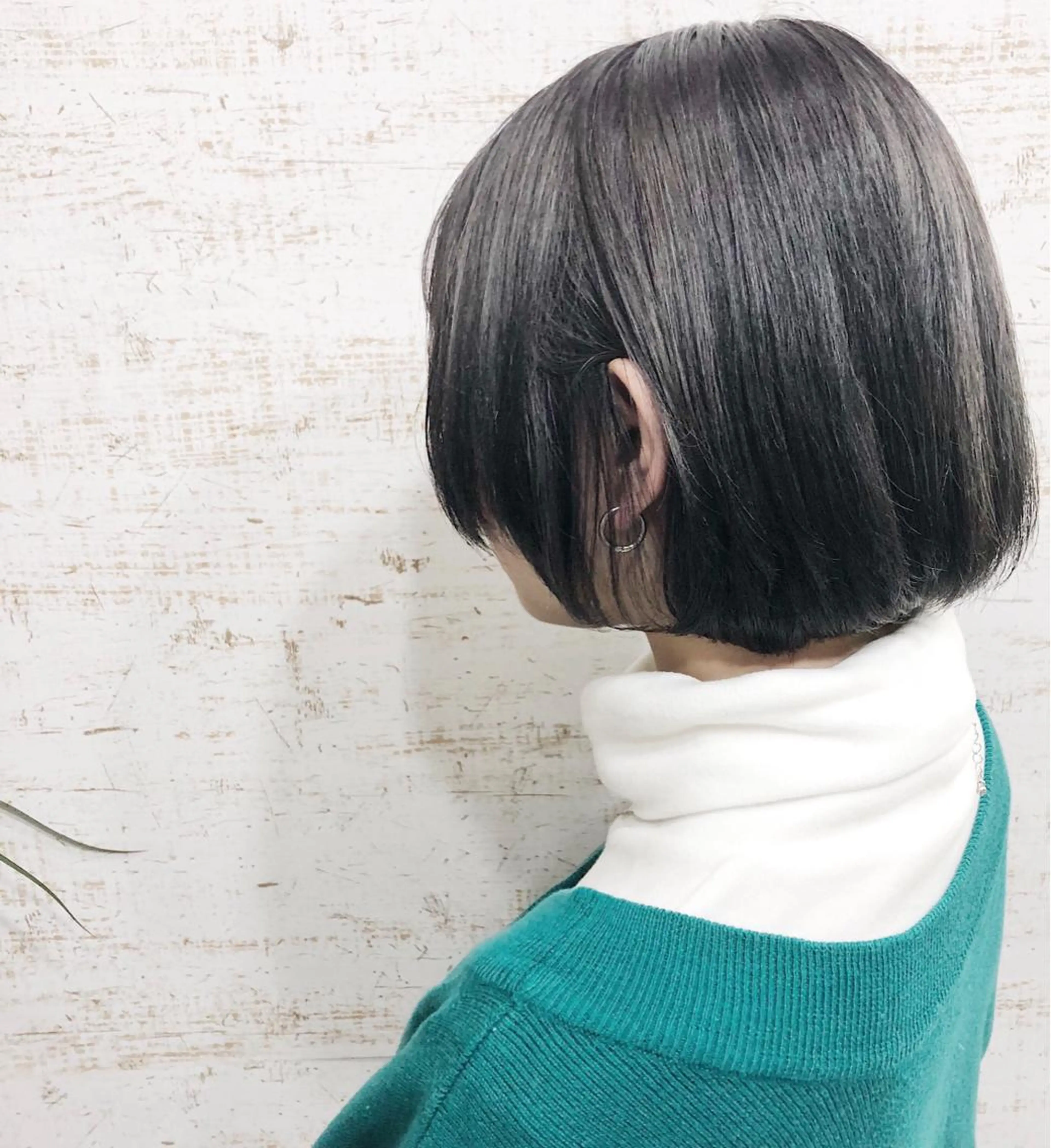 ショート カラー ブリーチ 透明感カラー ダークグレー ダークグレージュ グレージュ ケアブリーチ /髪質 改善/古橋圭史郎のヘアスタイル