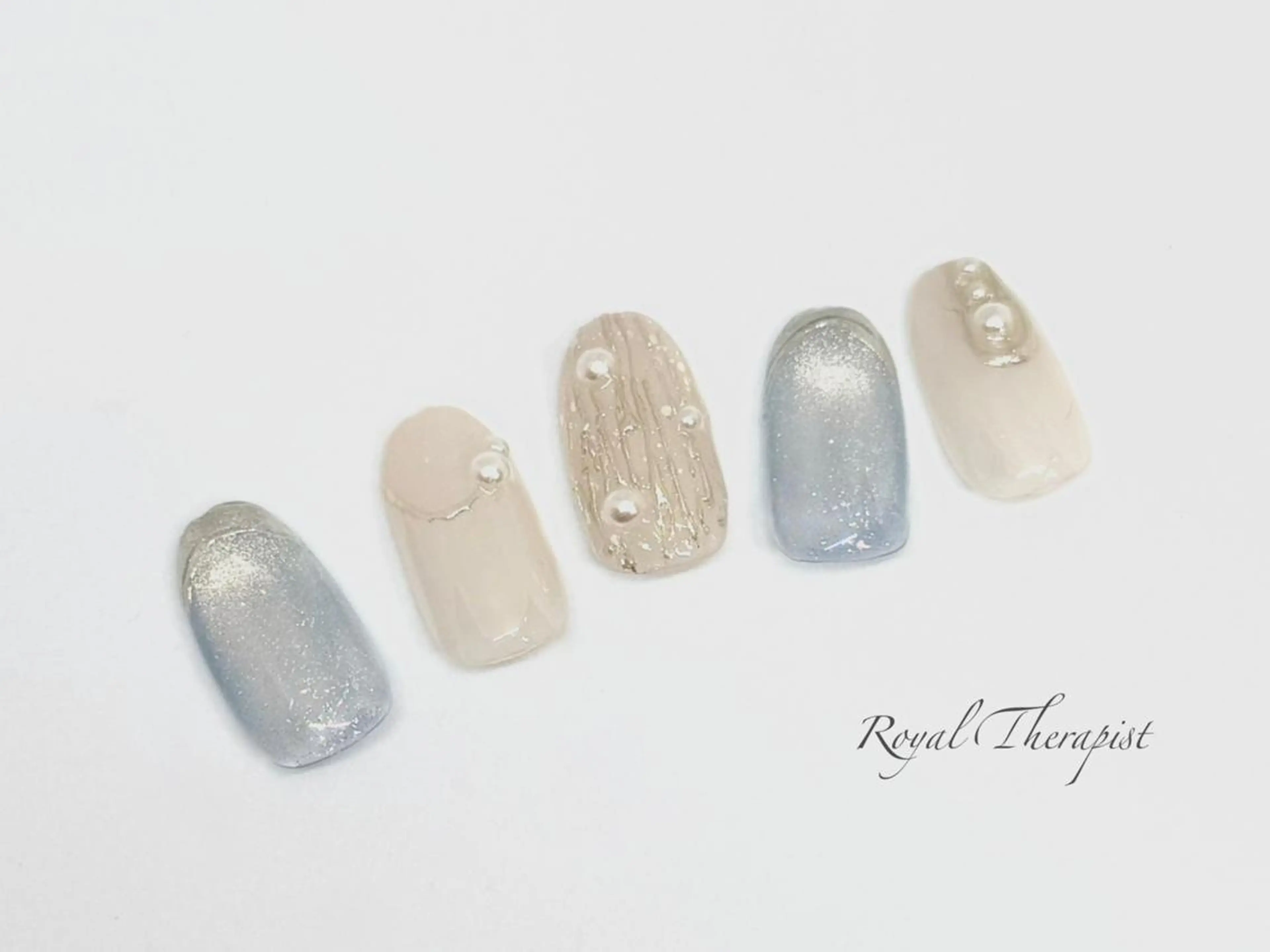 ネイル 長さ出し フラッシュネイル フットネイル フレンチネイル ジェルネイル ハンドネイル 【尾下】 ロイヤル•セラピストのネイルデザイン