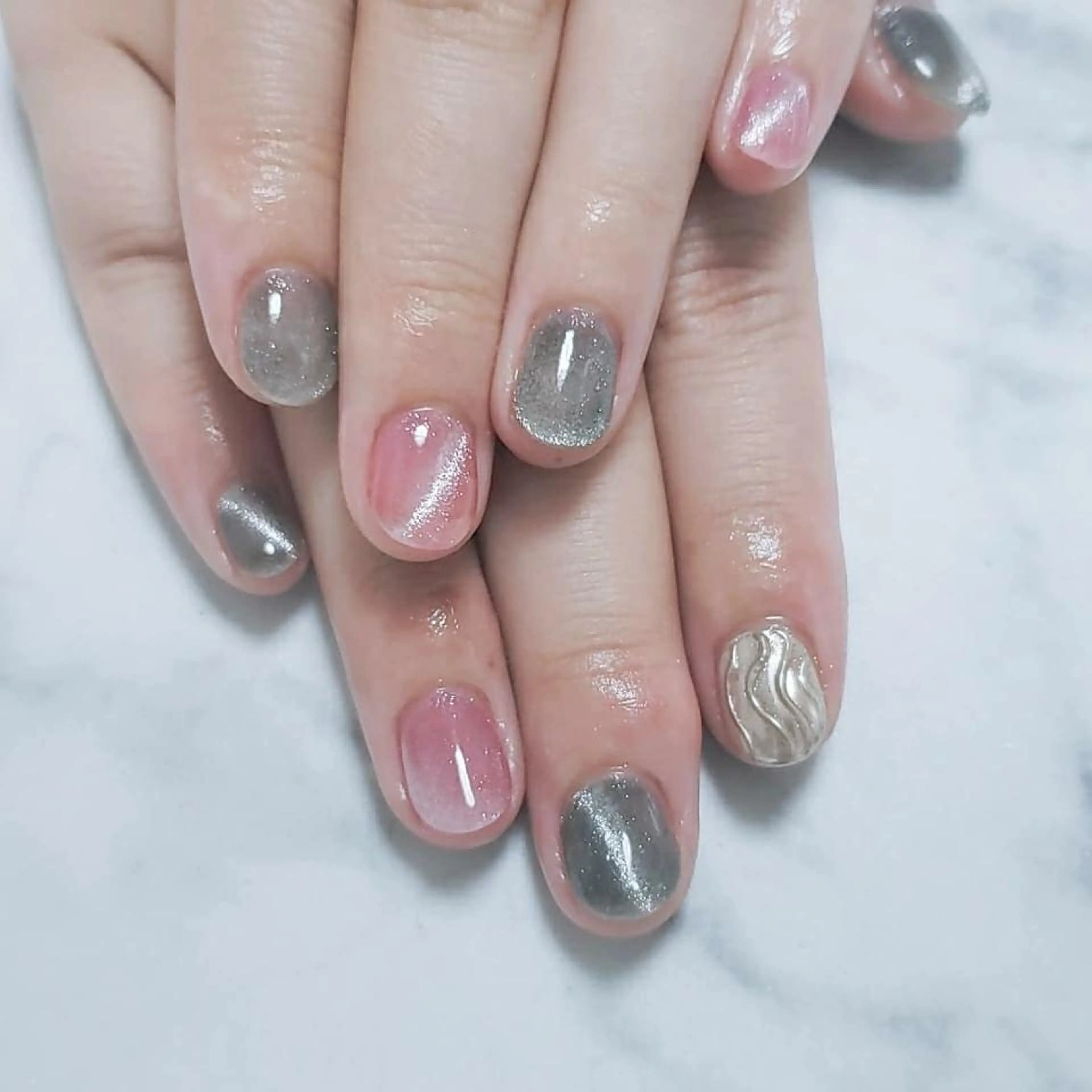 ネイル マグネットネイル ビジュード ネイルのネイルデザイン