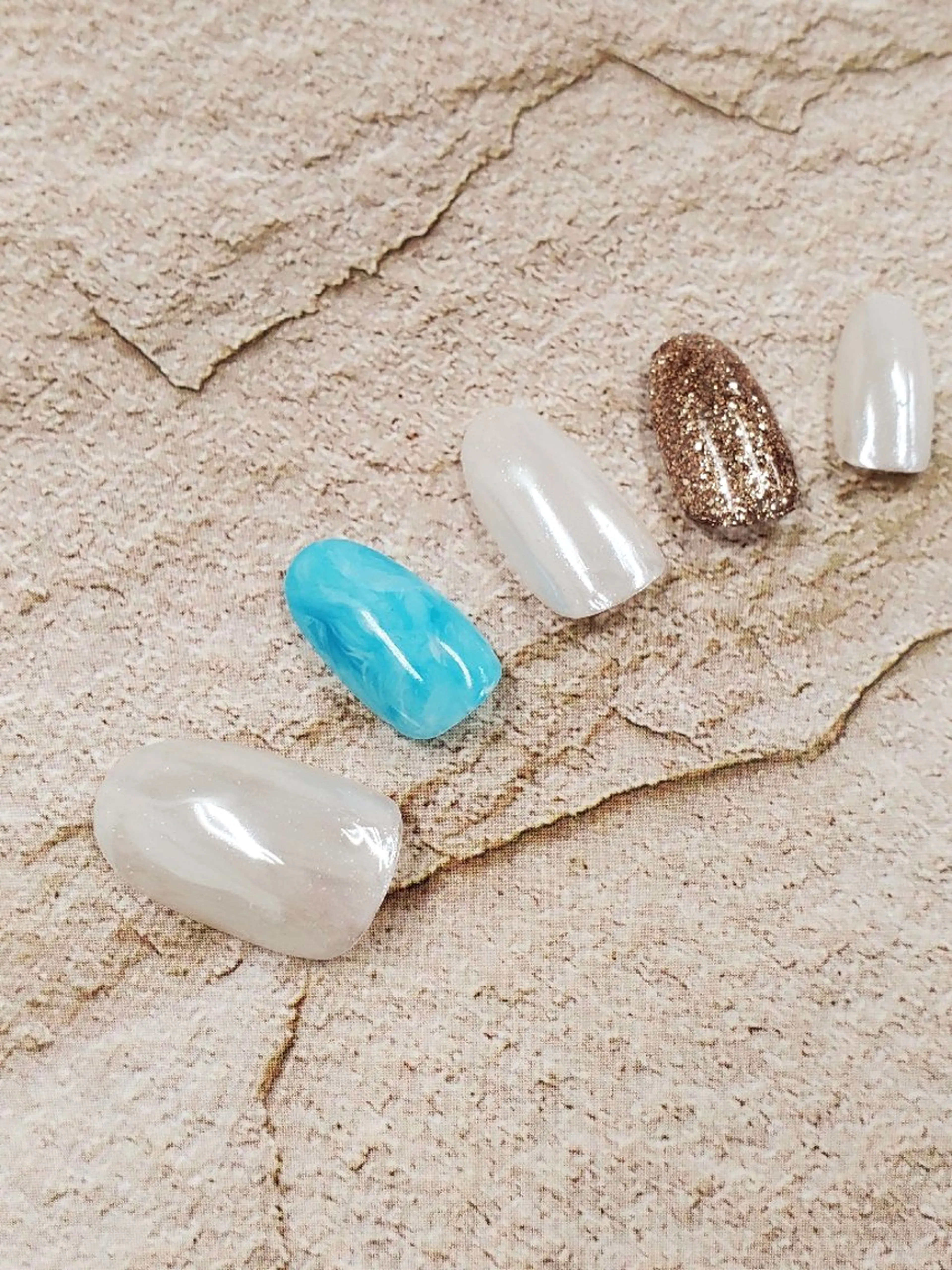 ネイル ラメ(グリッター) ミラーネイル ニュアンスネイル Nail 🌱TSUBASAのネイルデザイン