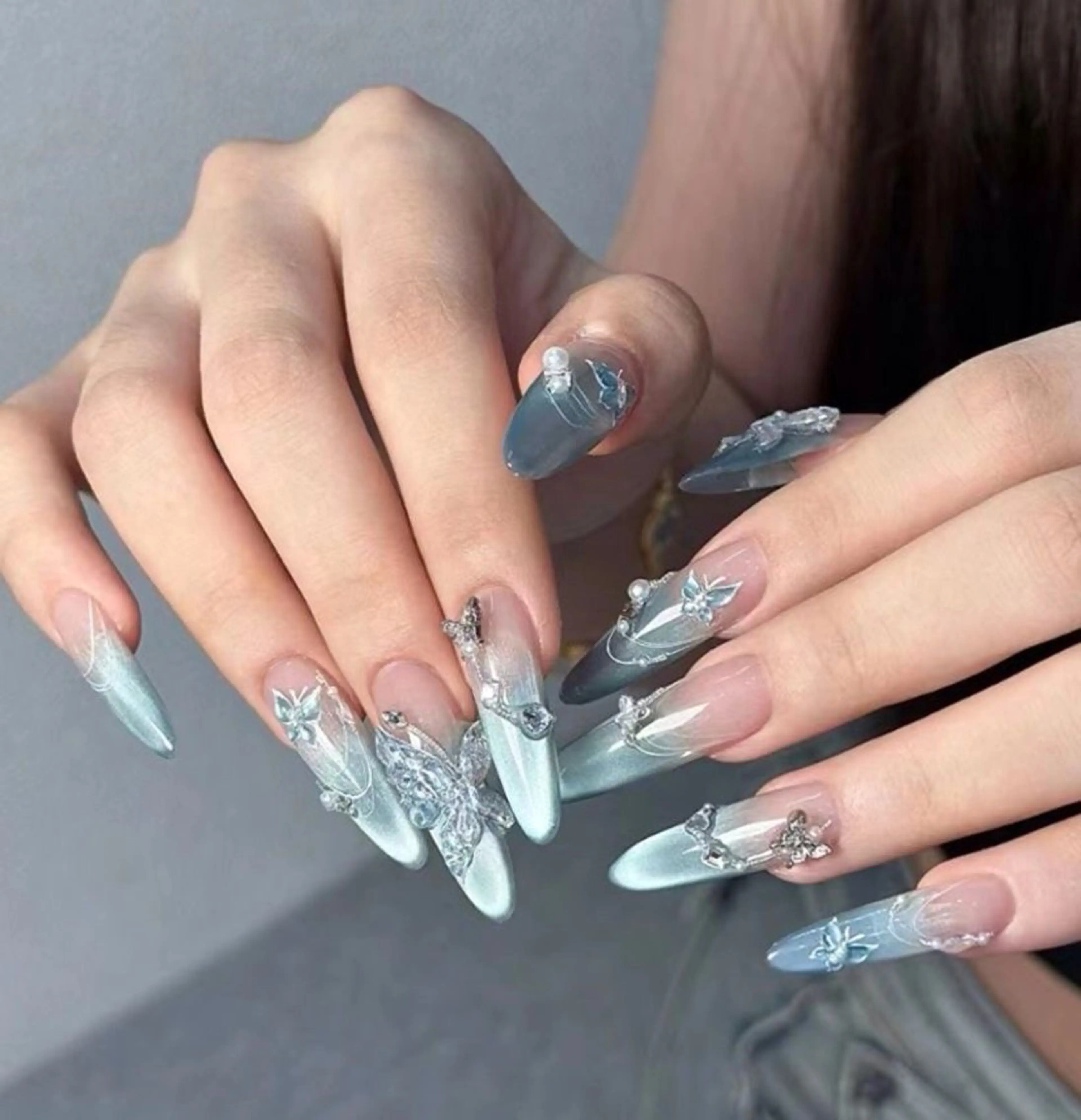 ネイル アートネイル ジェルネイル キラキラネイル マグネットネイル 持ち込み ハンドネイル FUJI Nail Salon所属・FUJI NAILSALONのネイルデザイン