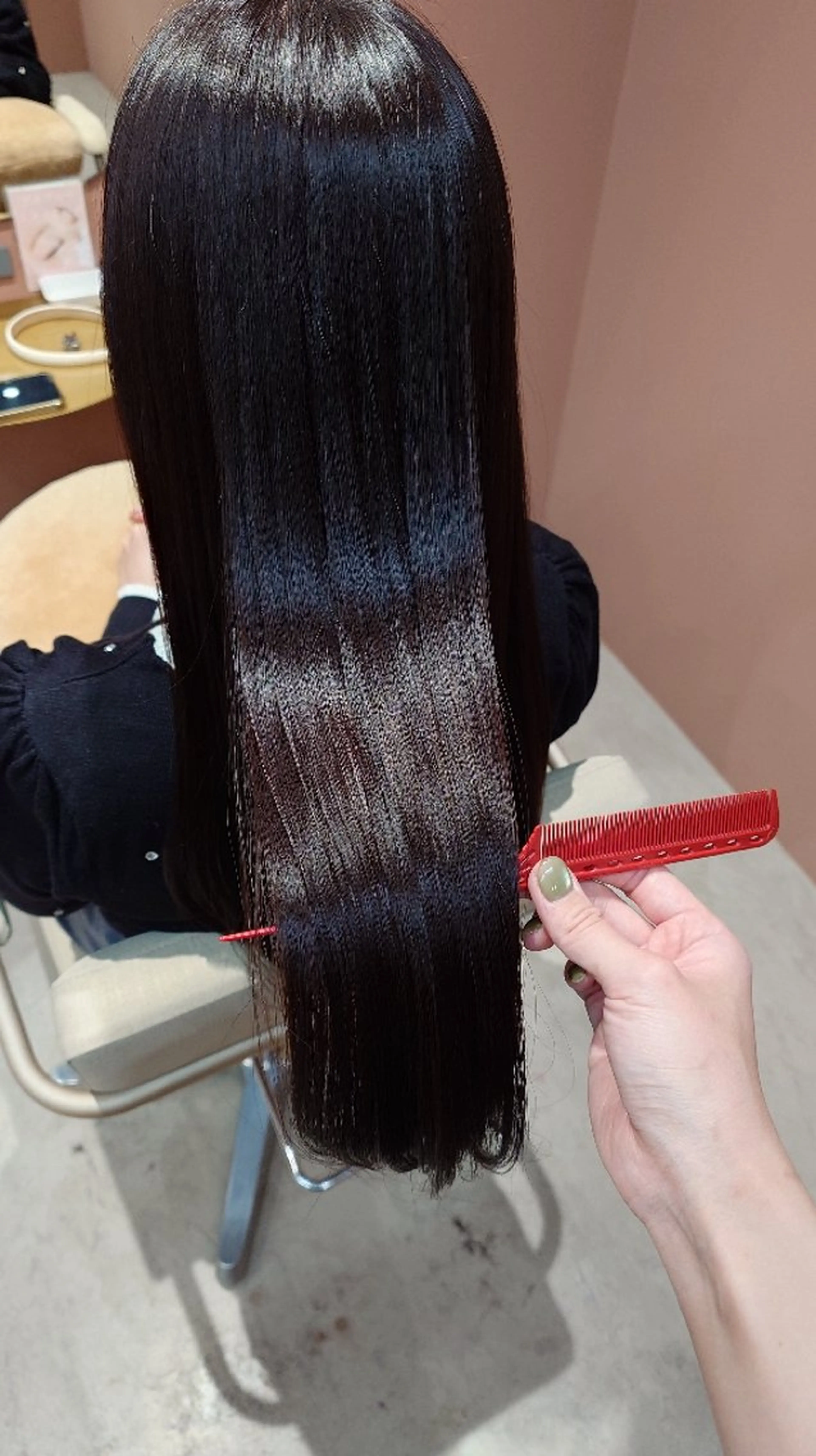 セミロング 縮毛矯正 宮本 星羅のヘアスタイル