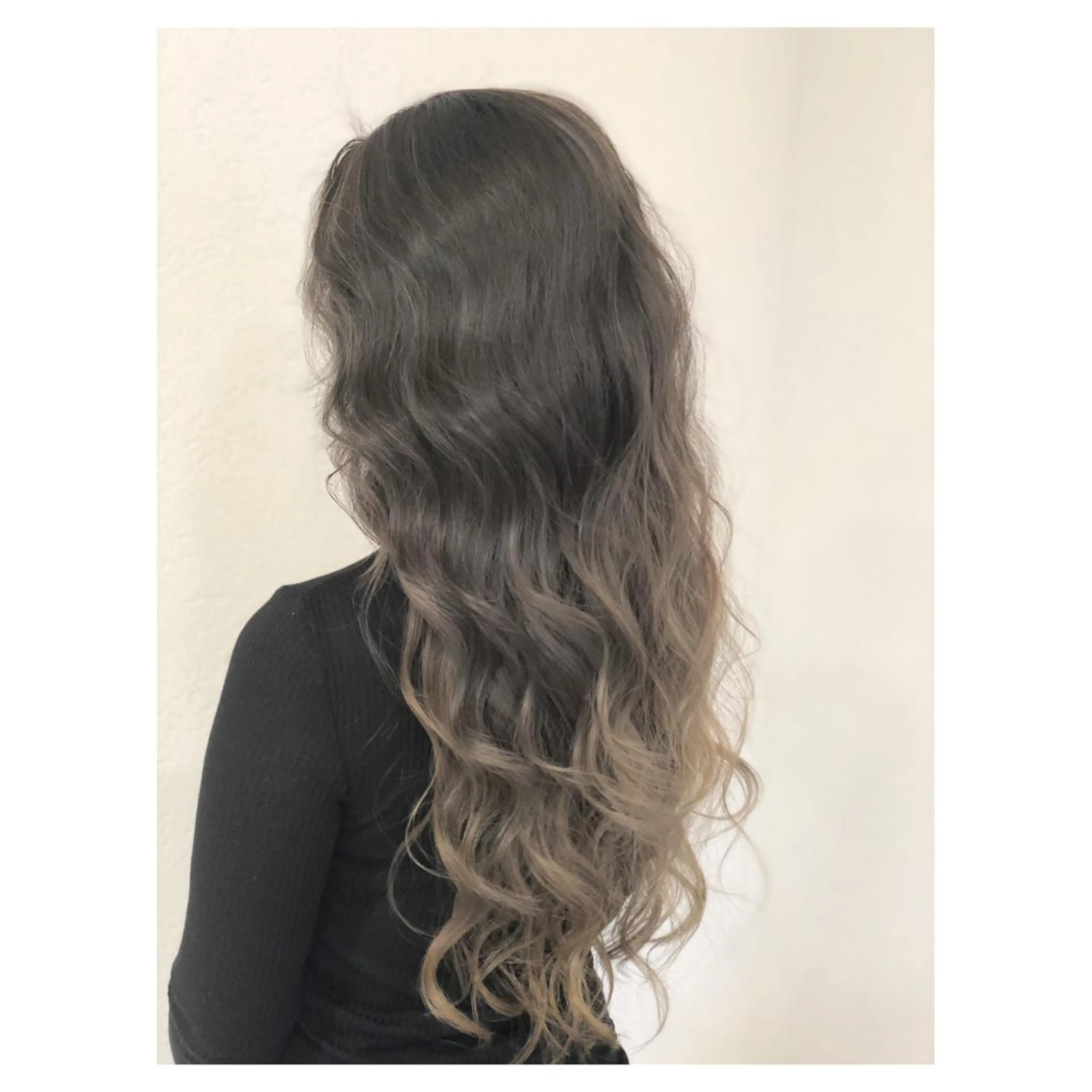 ロング カラー biscohair 髪にドラマを。のヘアスタイル