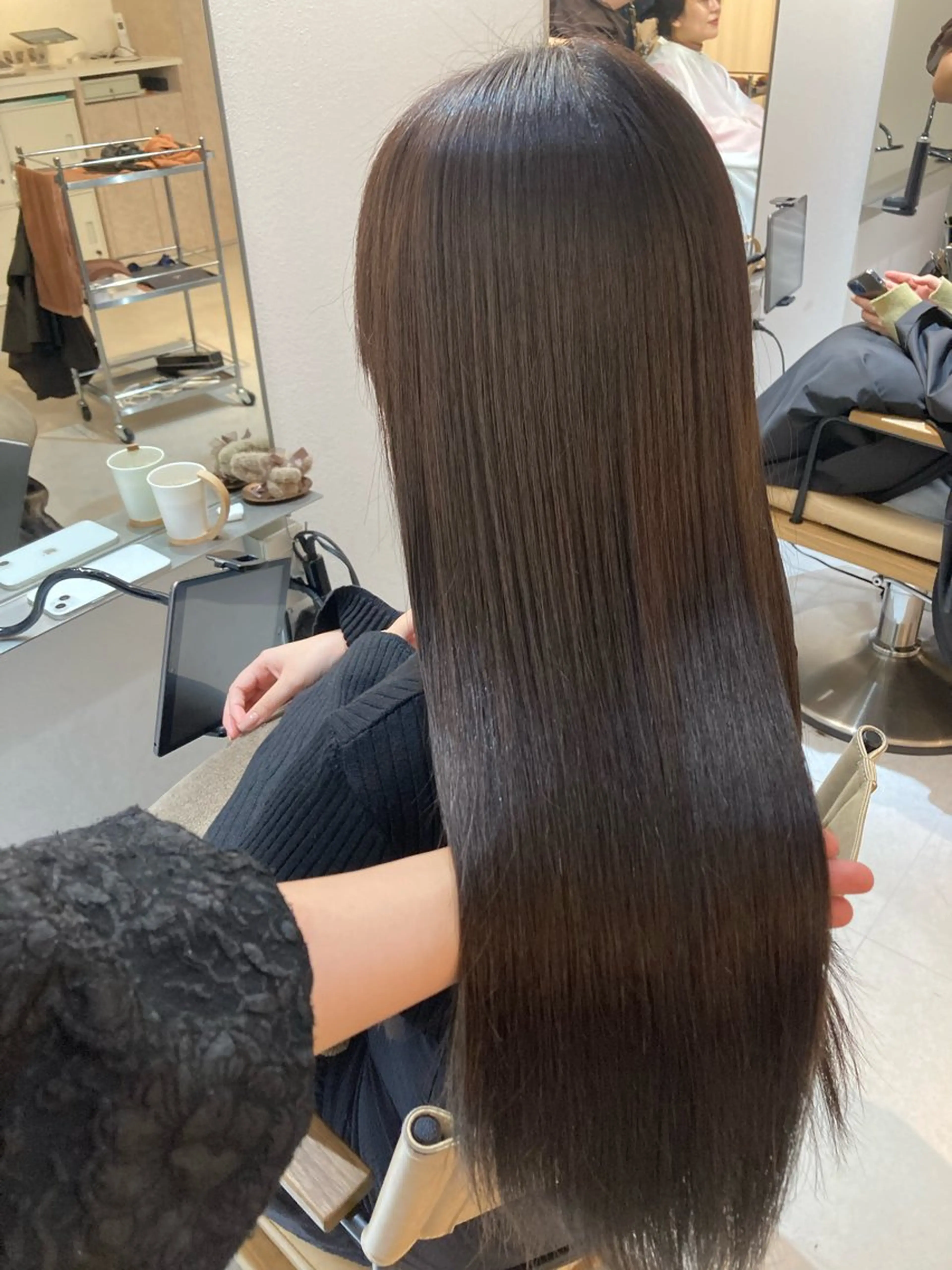 ロング ✨色持ちの良い艶 カラー✨蟹江真世のヘアスタイル