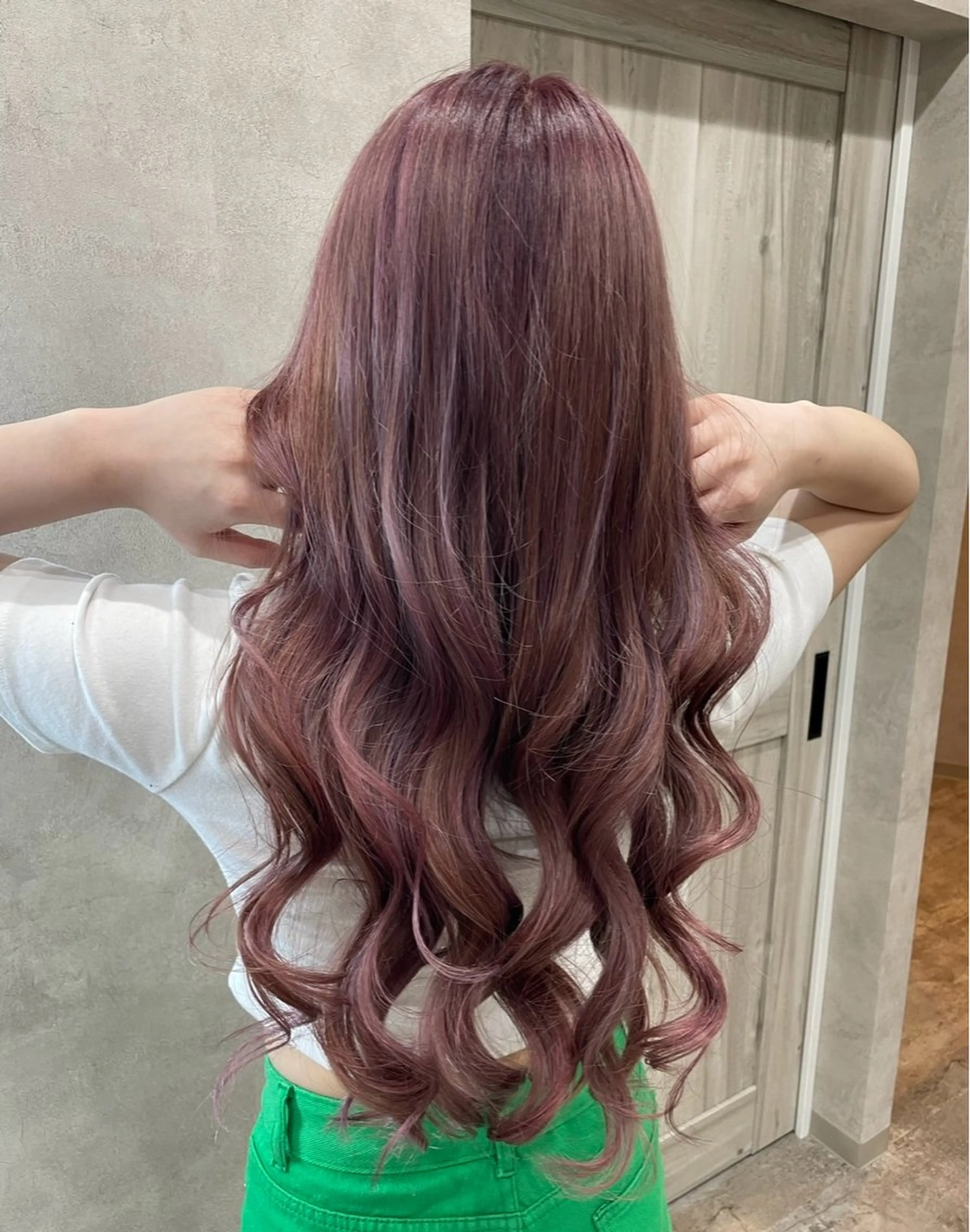 ロング カラー ヘアカラー トリートメント 🍑🧋ハイトーン 暖色カラーlucaのヘアスタイル