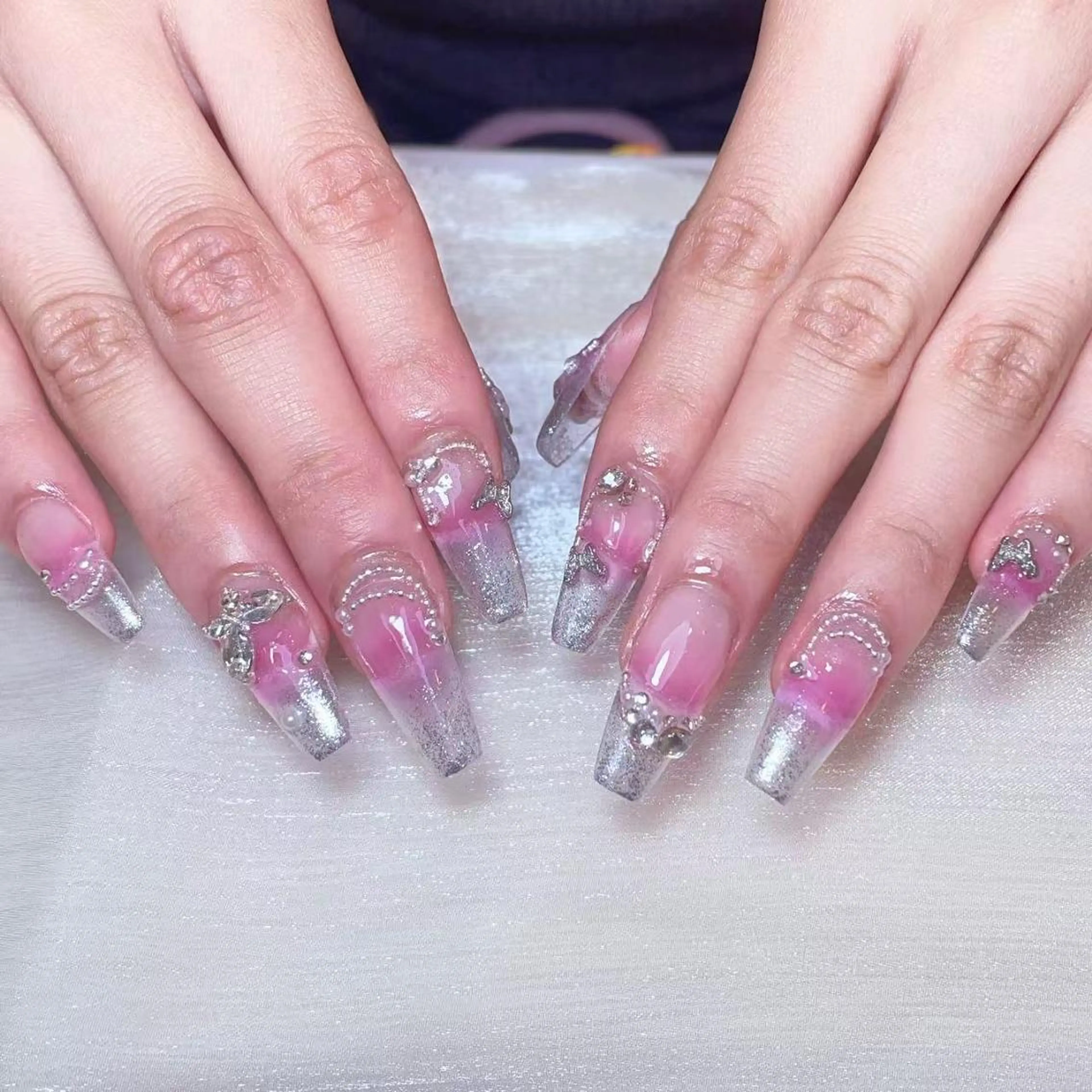ネイル アートネイル オーロラネイル ガーリー キラキラネイル マグネットネイル ハンドネイル DIAMOND 💦のネイルデザイン