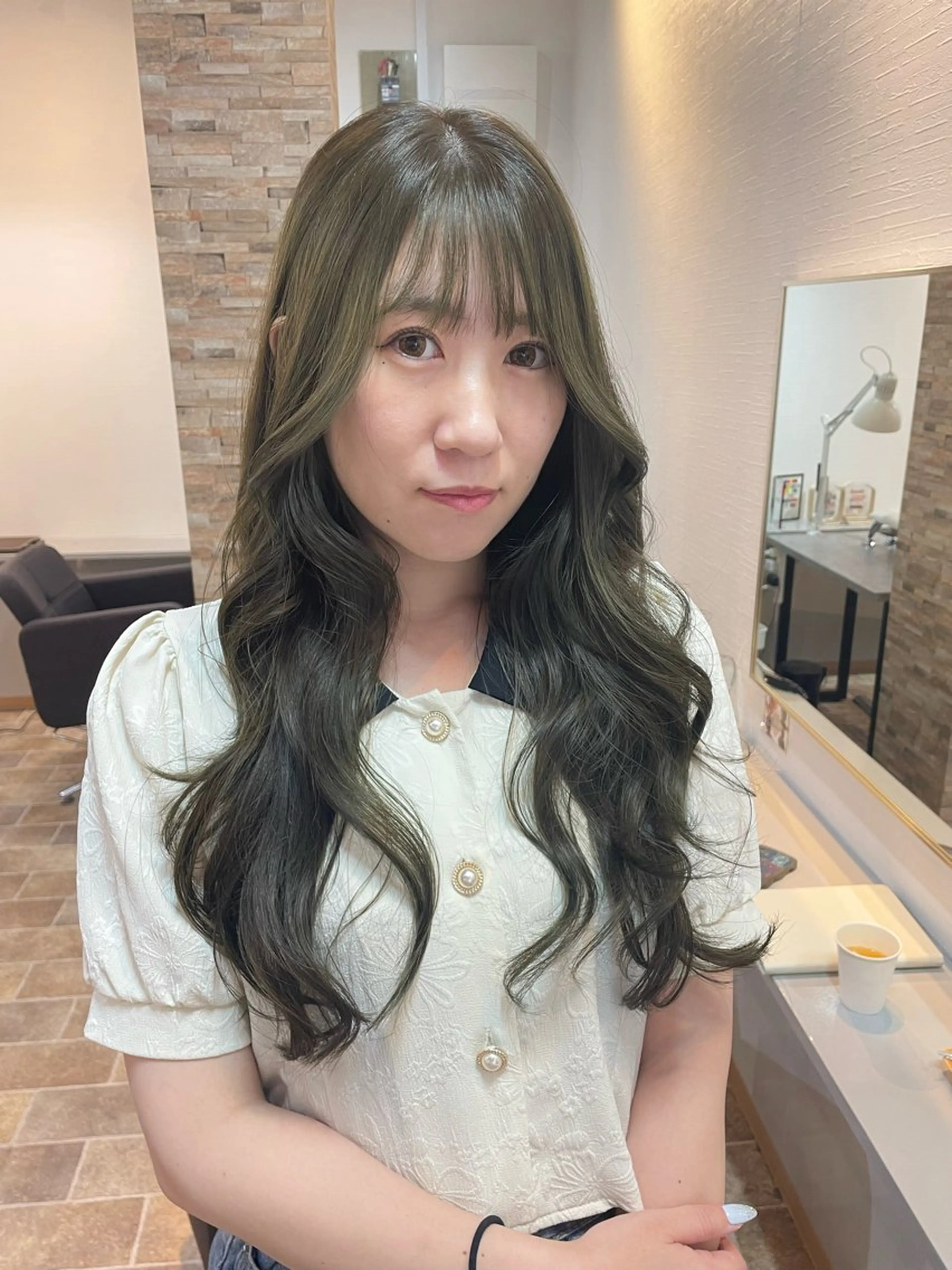 ロング カラー ベージュカラー オリーブカラー ヘアカラー STAR RIVER所属・YUI/ ブリーチカラー🌷のヘアスタイル