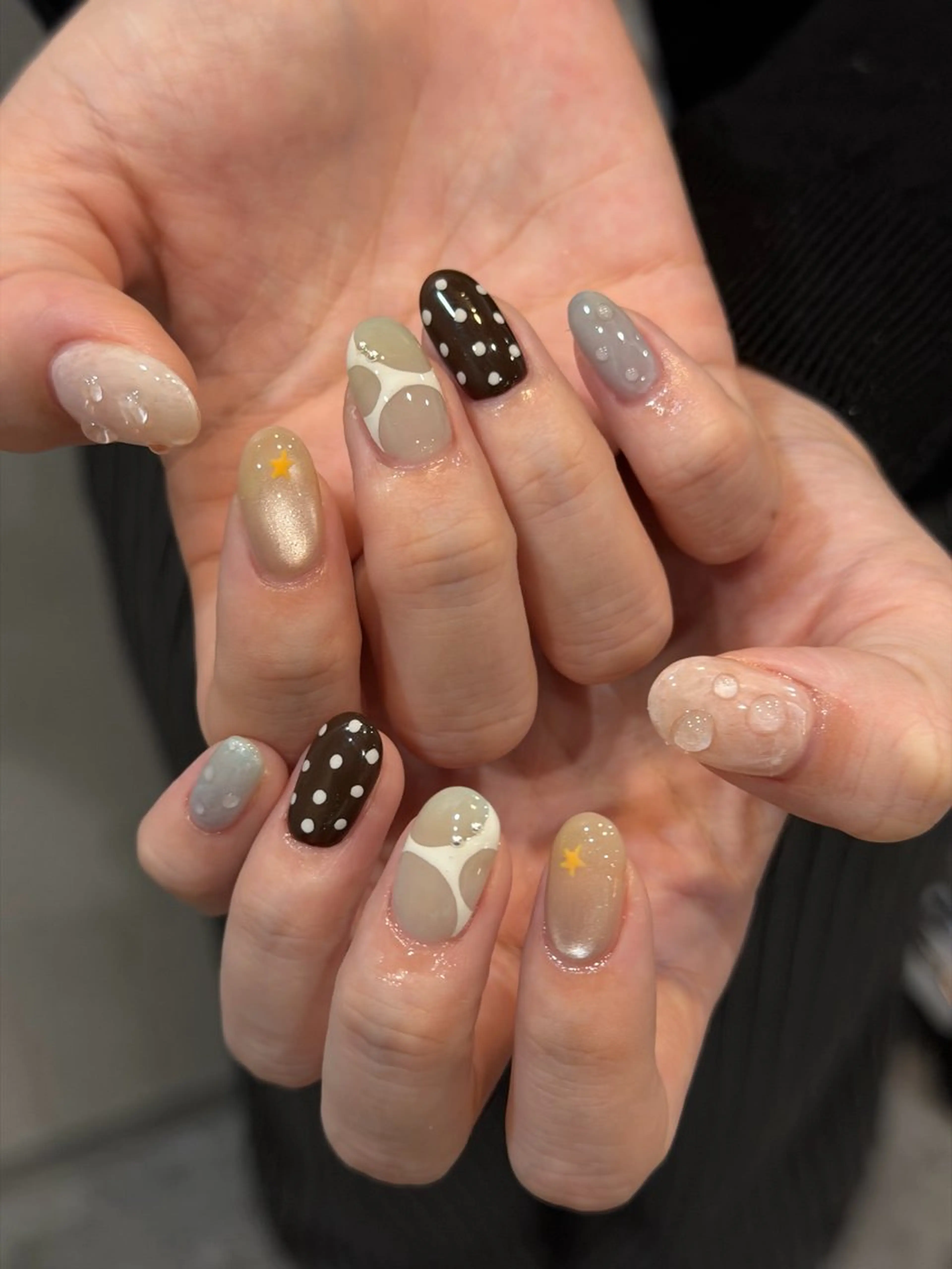 ネイル アートネイル ドット 韓国ネイル 🌐mifumi🌐 Rommy 京橋のネイルデザイン