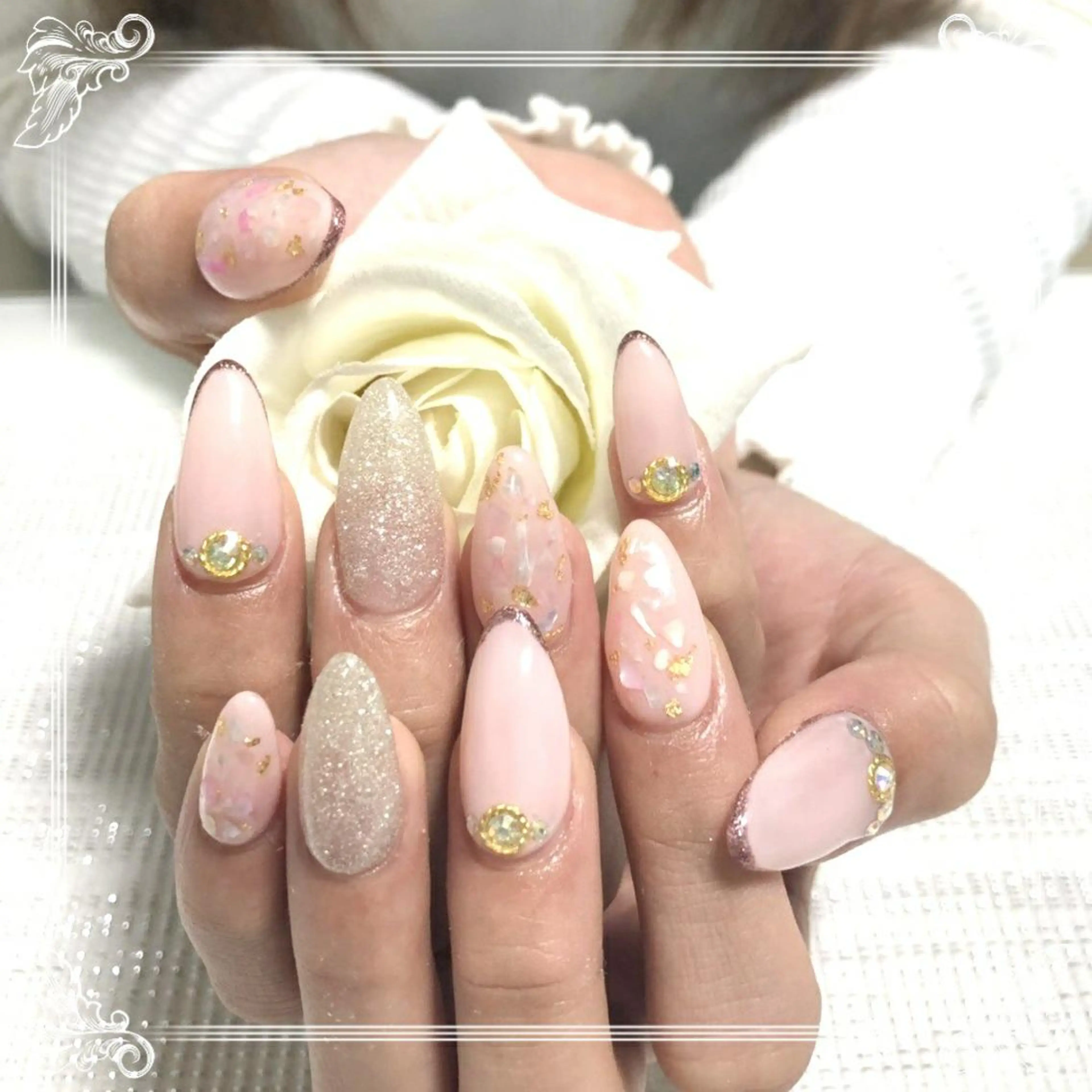 ネイル ハンドネイル エステとネイル ローズコンフォートのネイルデザイン