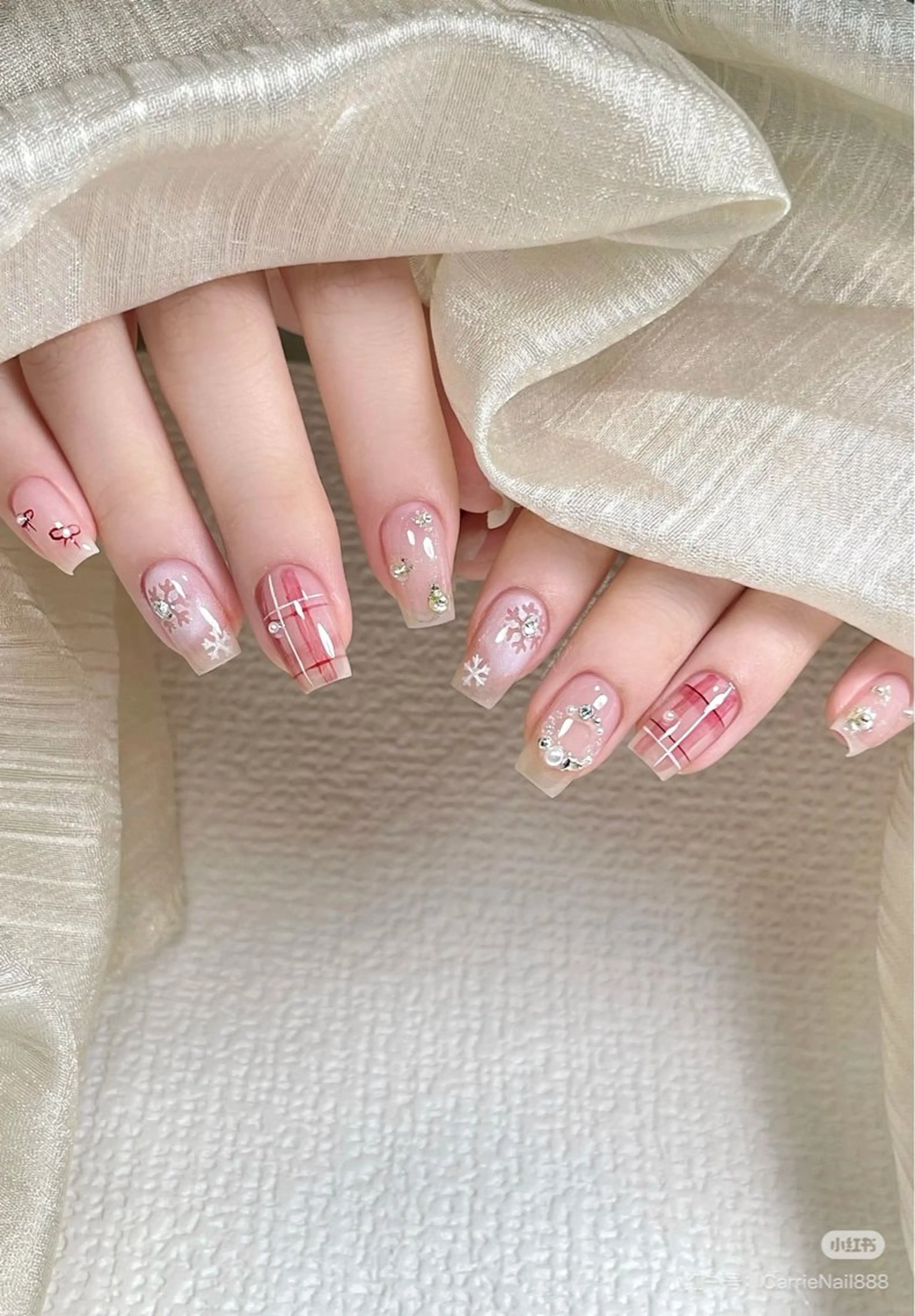 ミディアム 💎MARUCHU Nのネイルデザイン