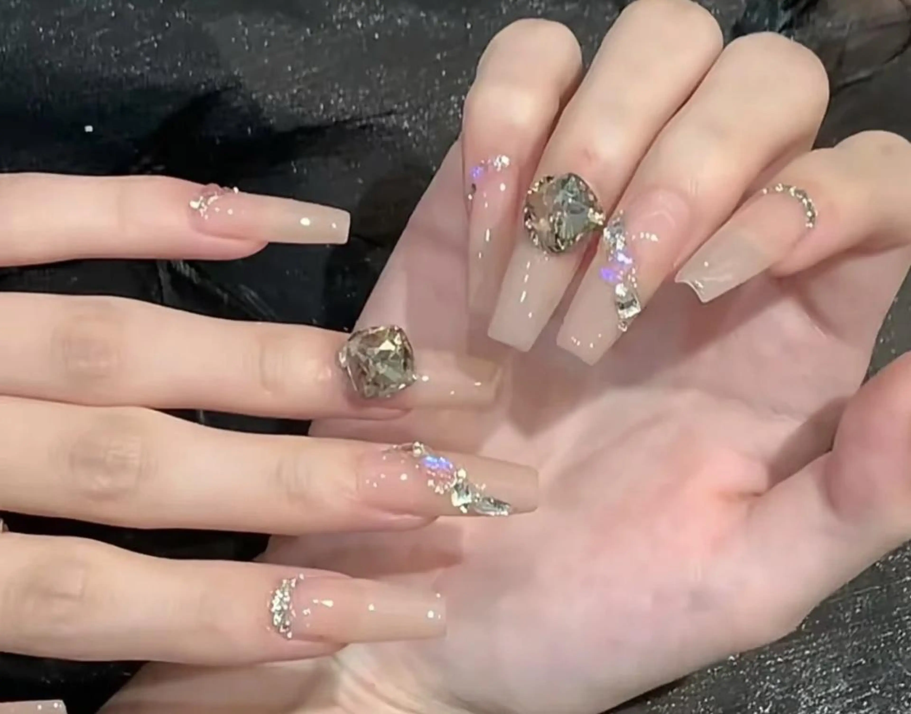 ネイル AB マツエクネイルサロンのネイルデザイン