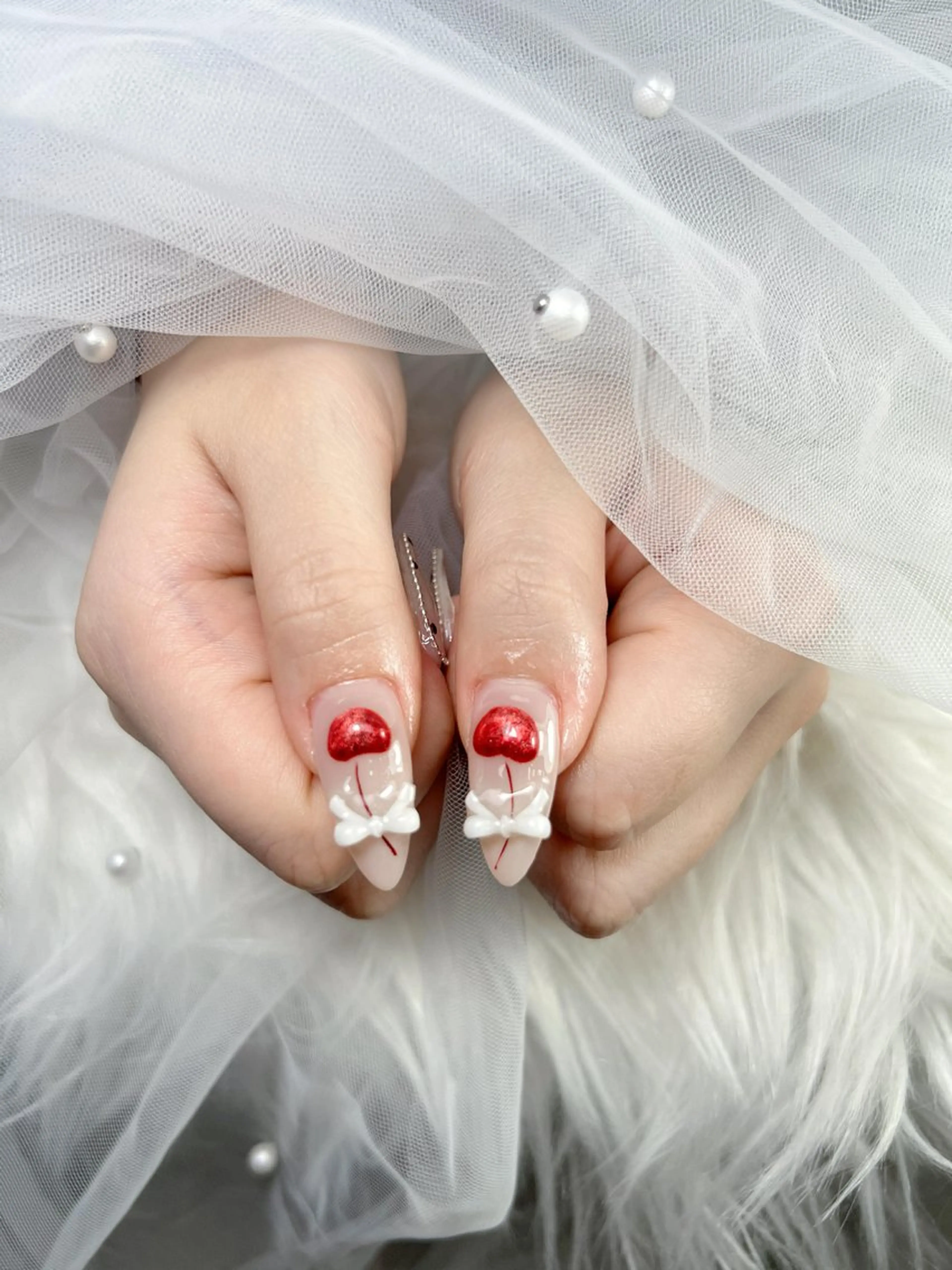 ネイル アートネイル オーロラネイル チークネイル 長さ出し フットネイル ハンドネイル ハンドケア Mio_ Noiranailのネイルデザイン