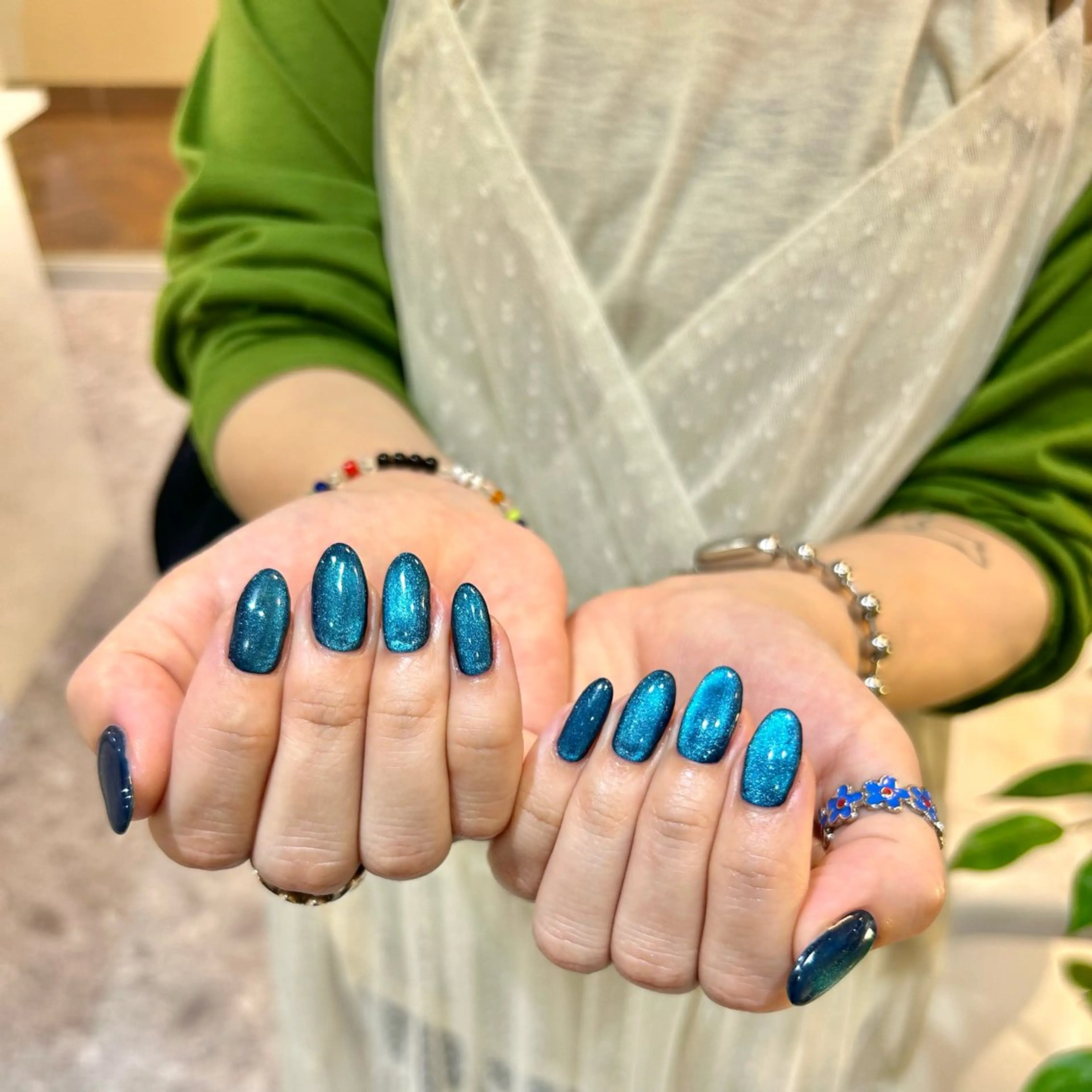 ネイル マグネットネイル ハンドネイル 💅🏽 SHIORI🌙のネイルデザイン