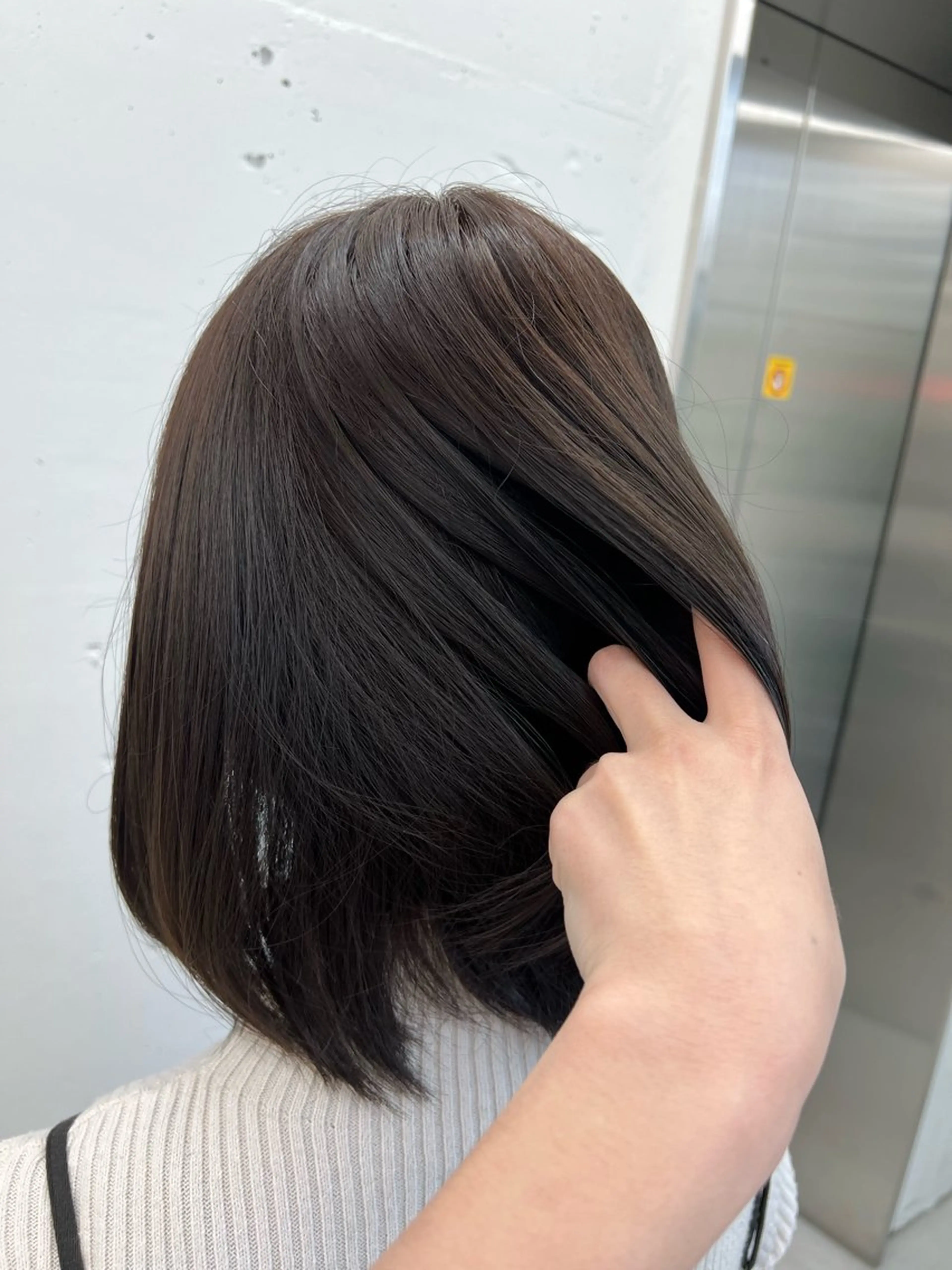 ミディアム カラー アッシュ 透明感カラー ダークアッシュ ヘアカラー あすか JILLSTUDIOのヘアスタイル