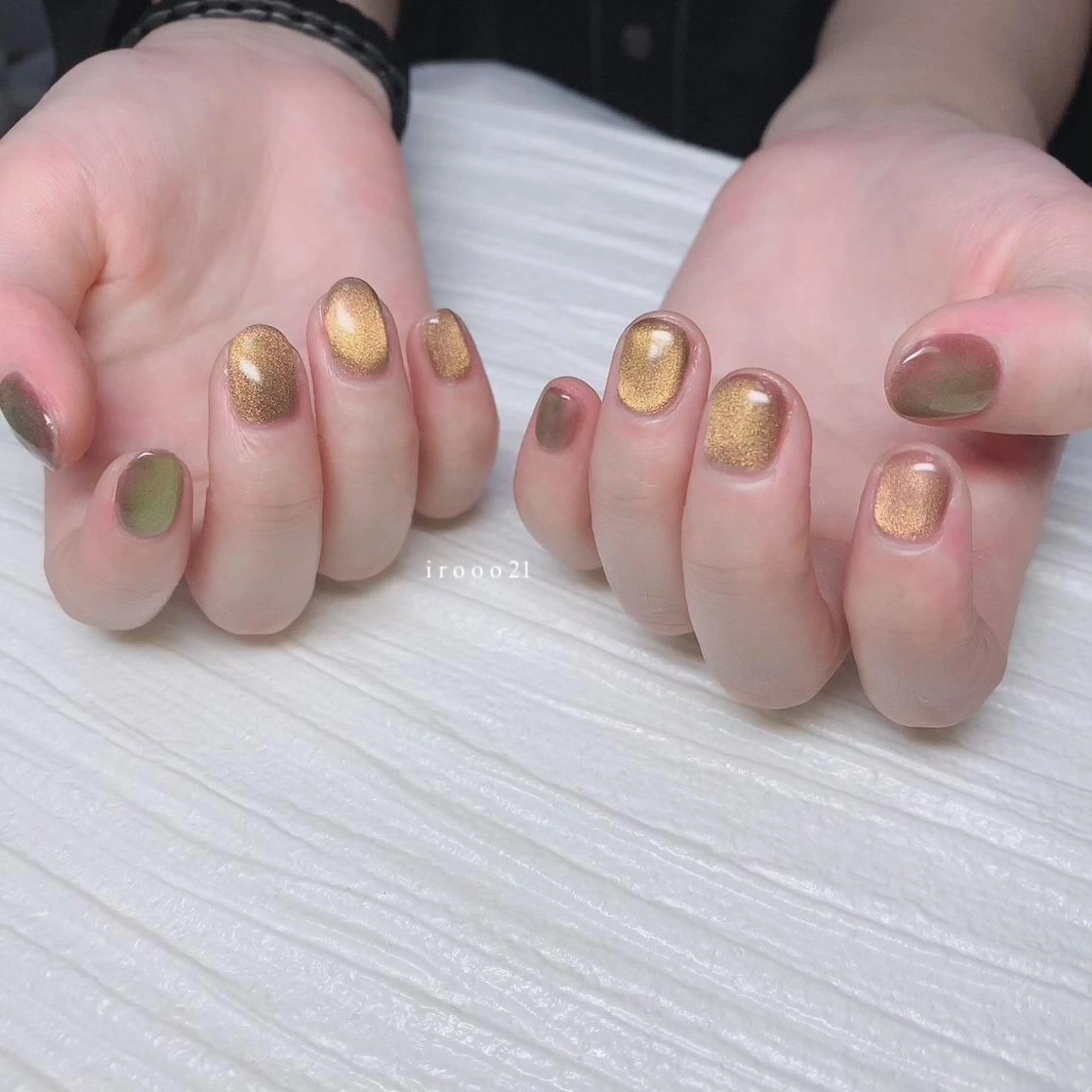 ネイル マグネットネイル マグネットワンカラー ワンカラーネイル ショートネイル ハンドネイル irooo 21のネイルデザイン