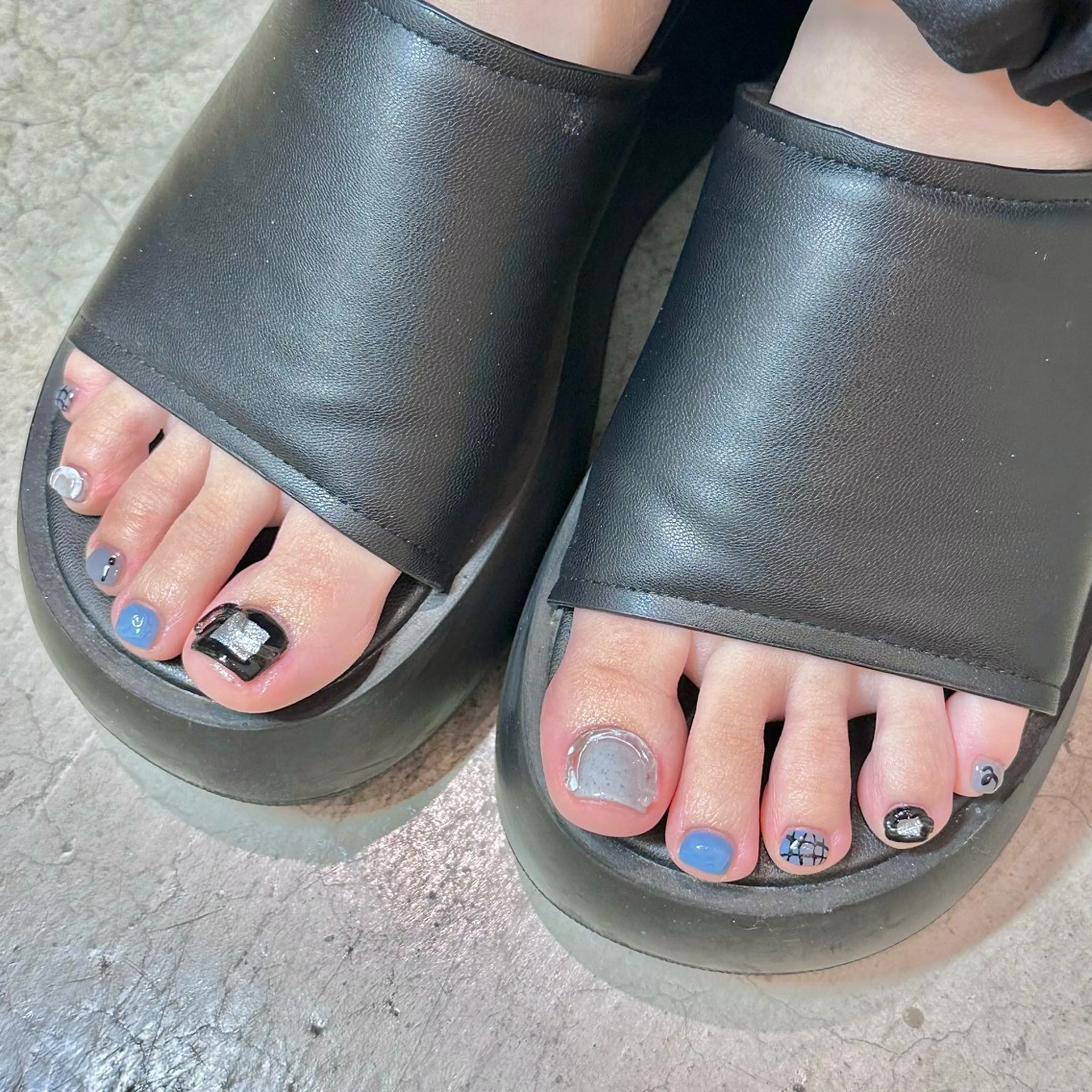 ネイル シモダ カスミ 🦀 @ksm_smdのネイルデザイン