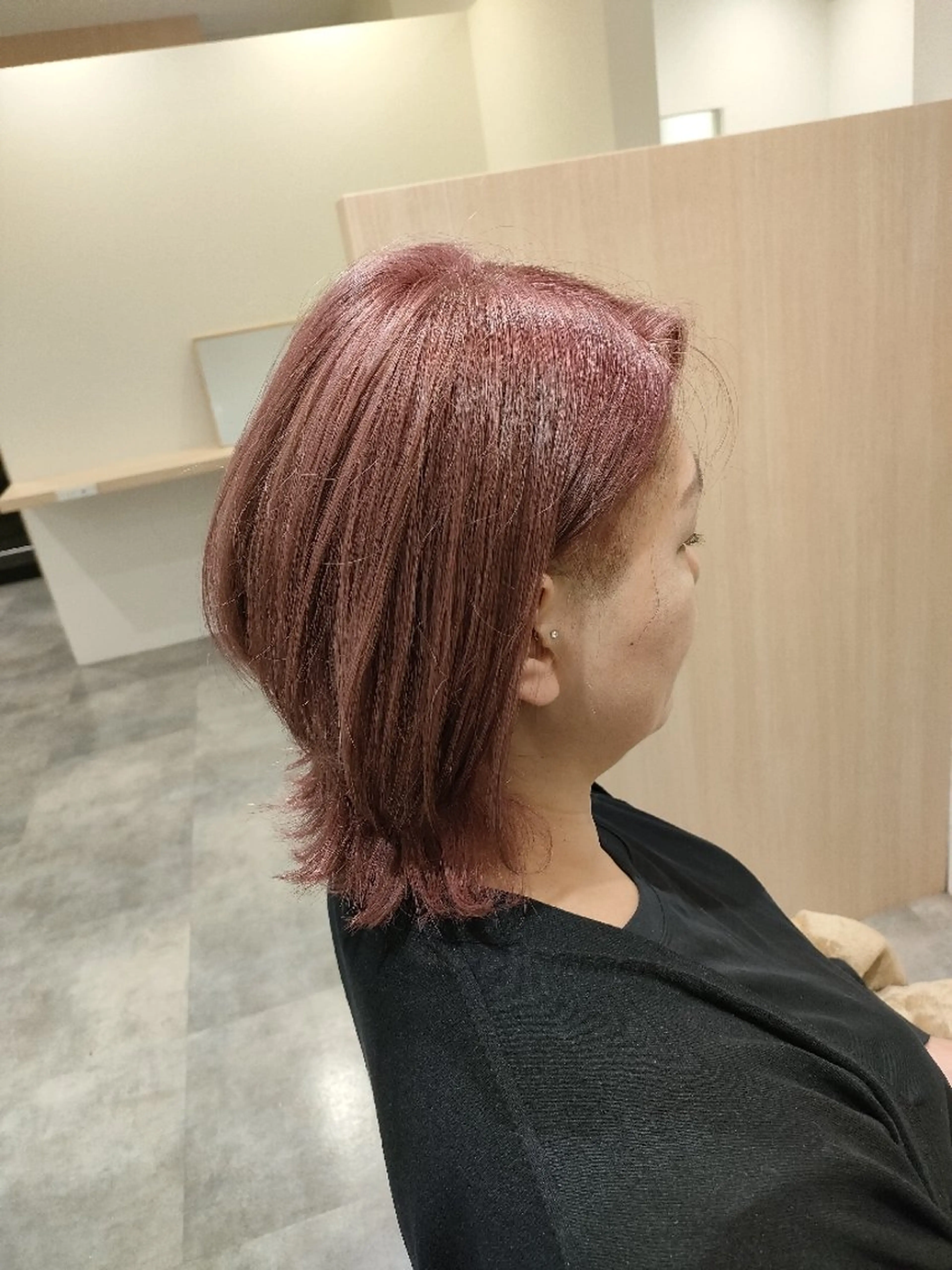 ミディアム くびれヘア くびれレイヤー レイヤーカット 外ハネヘア シェアサロン　ノーラ所属・君島 修平のヘアスタイル