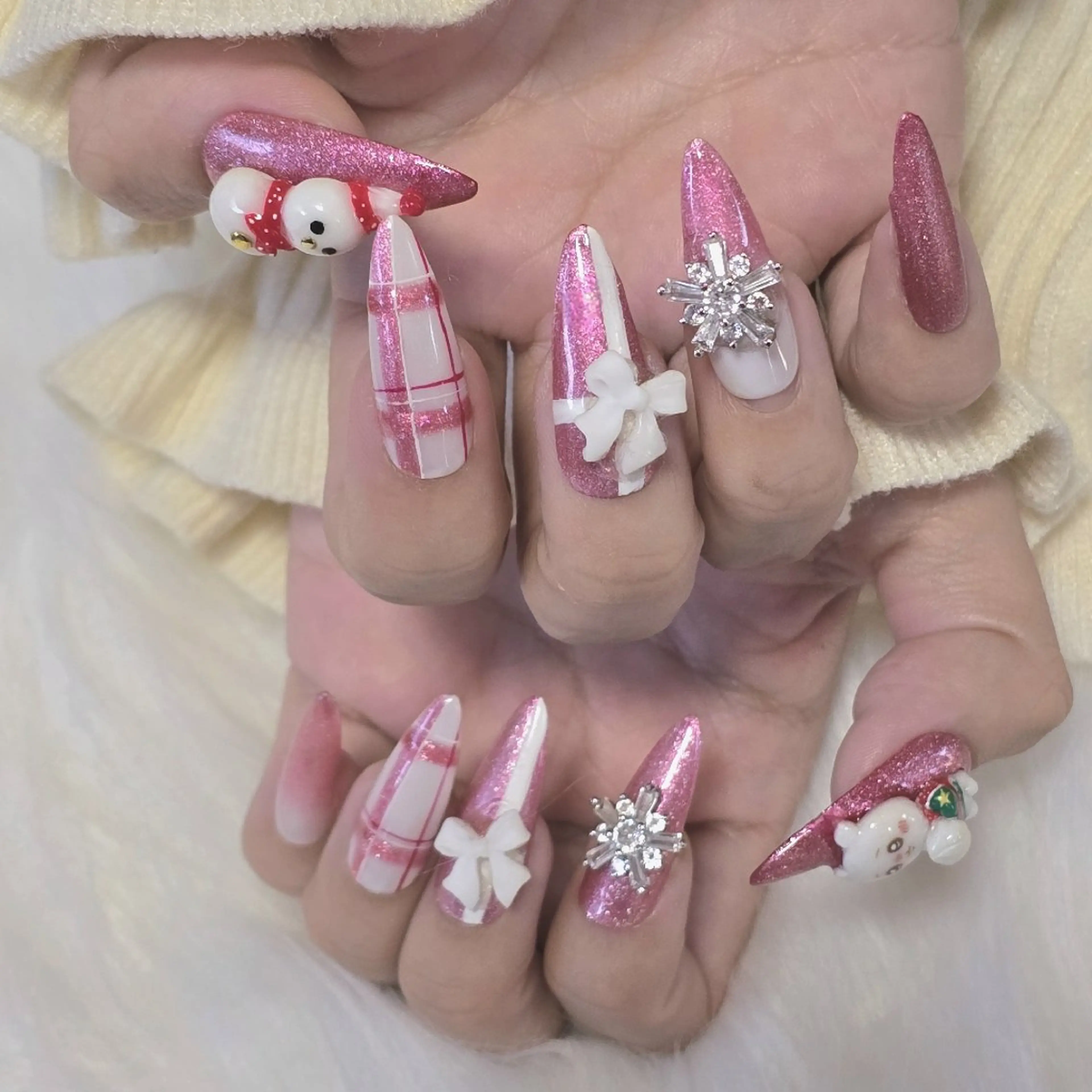 ネイル 冬ネイル クリスマス ハンドネイル minion蕨所属・minion 蕨のネイルデザイン