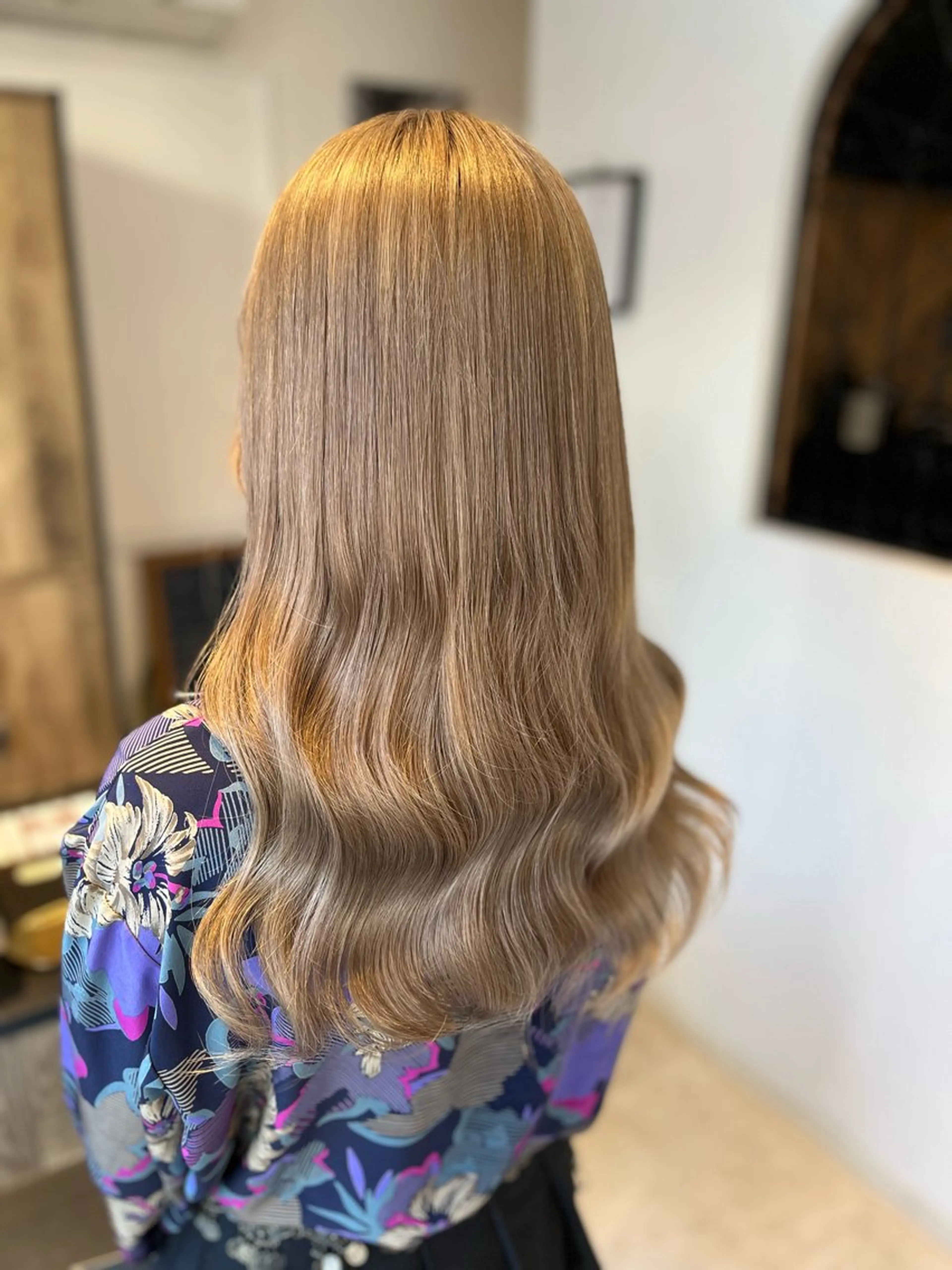 ロング カラー ASAHI Lovisのヘアスタイル