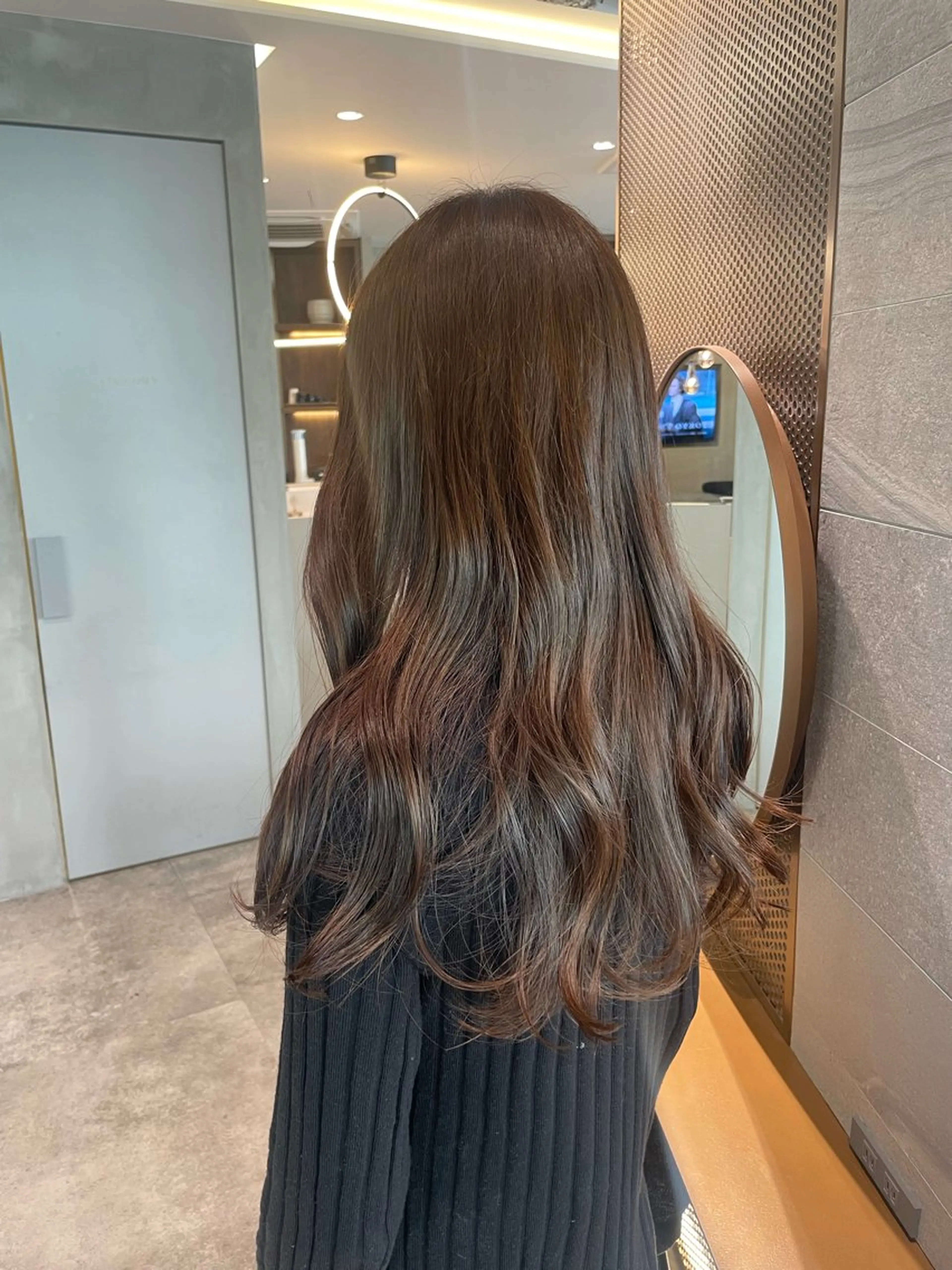 ロング Toiro 新宿所属・新宿/新宿三丁目 yuinaのヘアスタイル