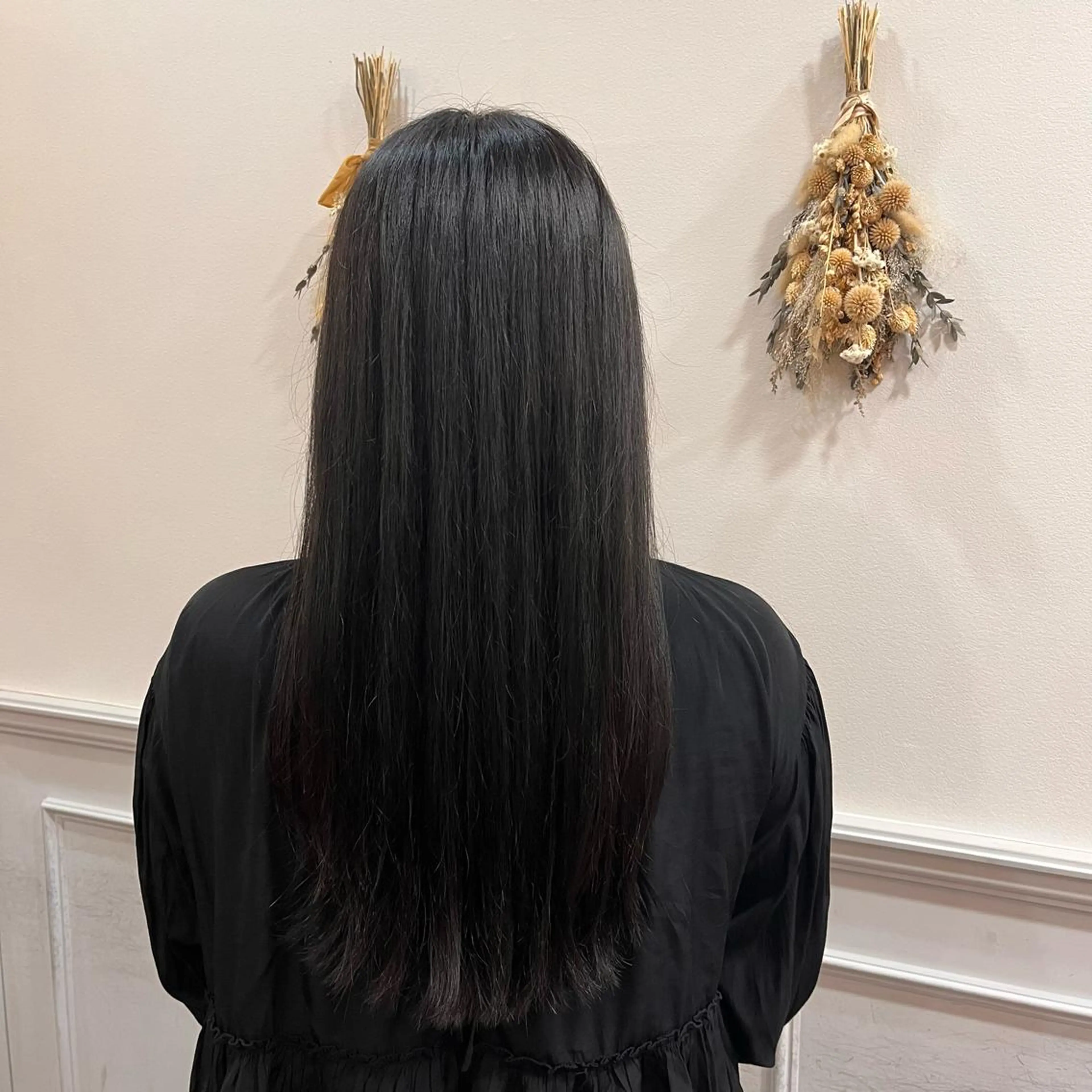 ロング カラー 黒髪 ブルーカラー ブルーブラック ヘアカラー よしだ しおりのヘアスタイル