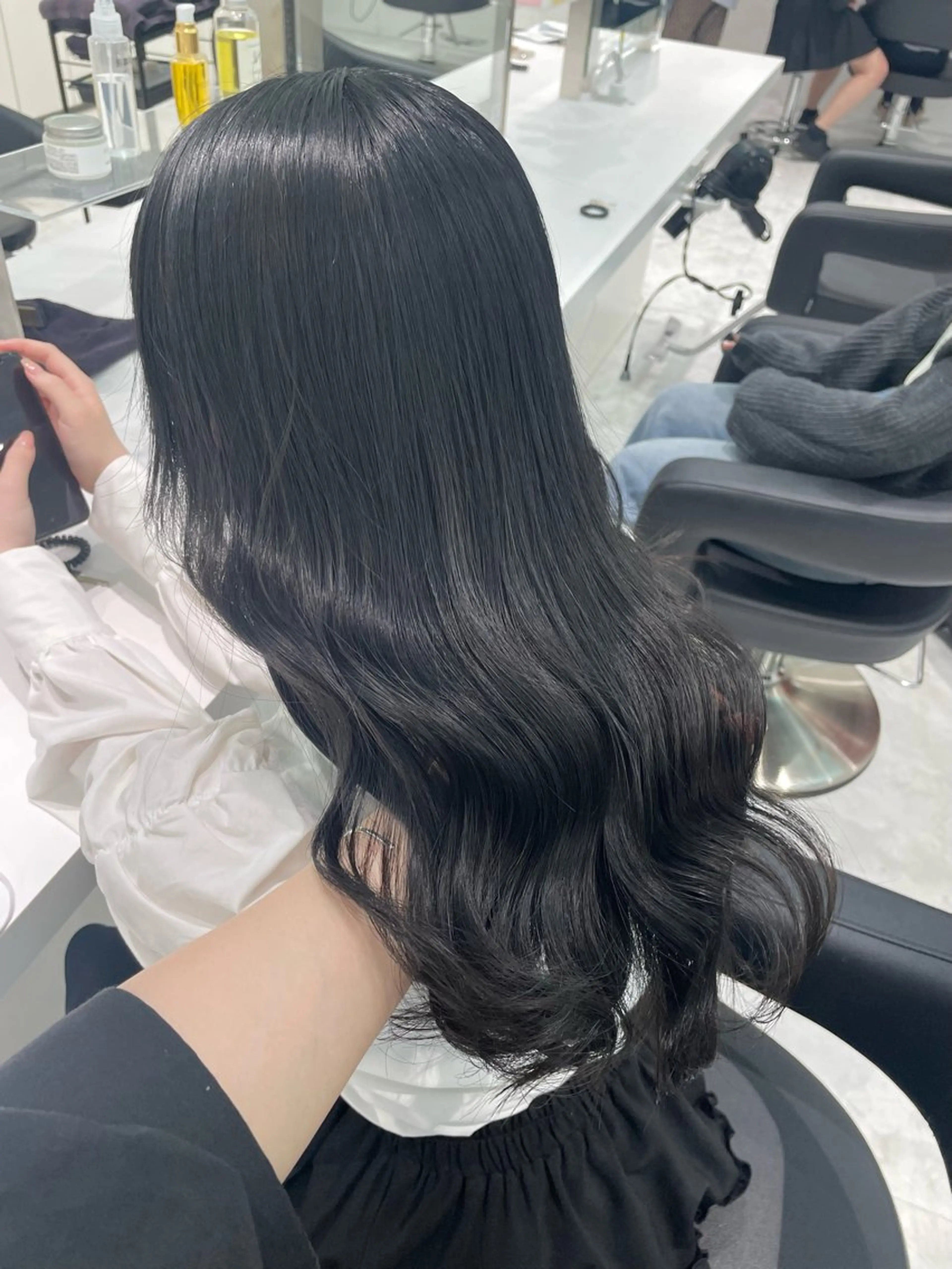 ロング カラー 黒髪 ブルーカラー ブルーブラック ヘアカラー トリートメント ヘッドスパ ヘアセット 💖SAE💖 銀座美容師のヘアスタイル