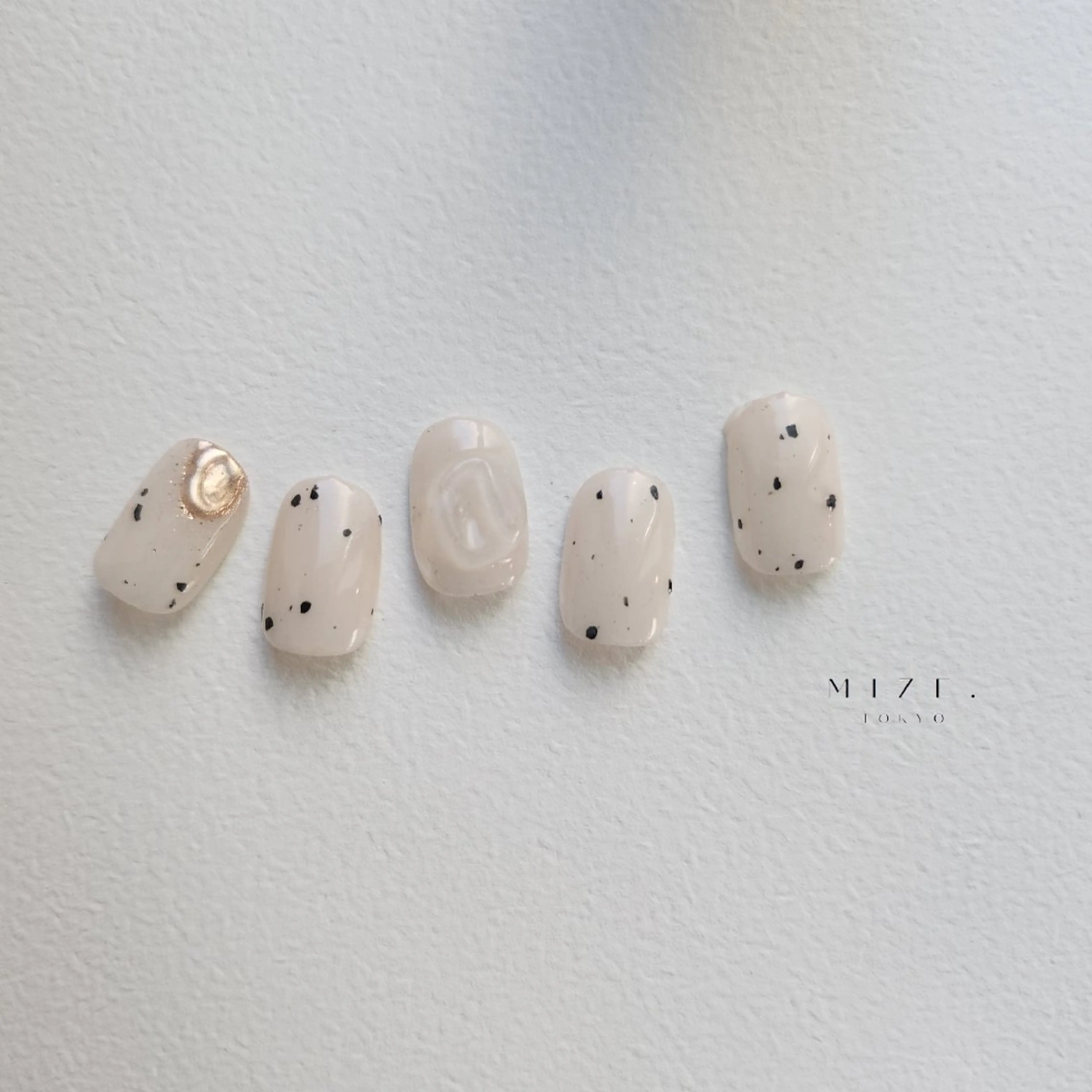 ネイル MIZE 店舗の眉毛・アイブロウイメージ