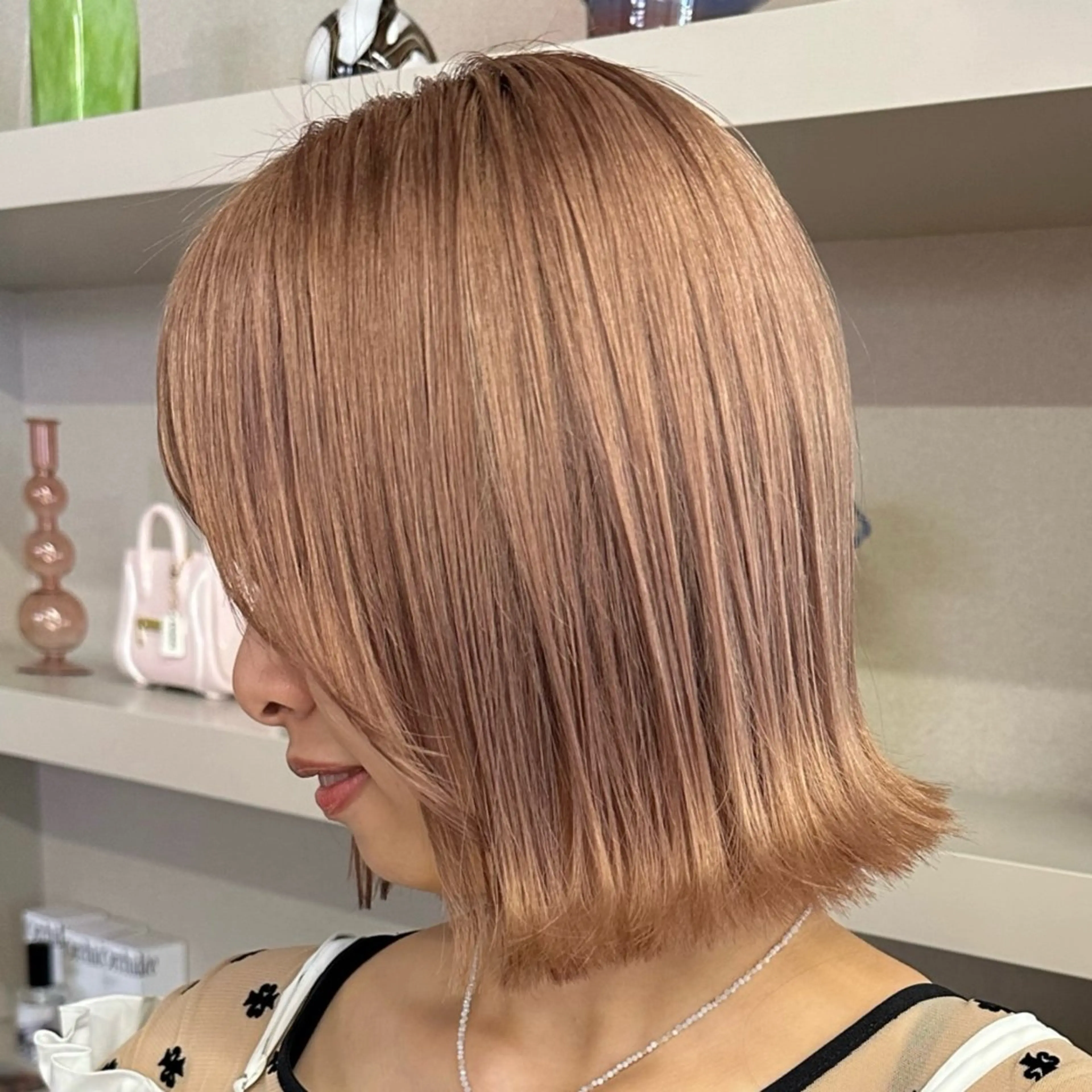 カラー ベージュカラー ピンクカラー ピンクベージュ ヘアカラー ハイトーン／暖色 👩🏼HONOKAのヘアスタイル