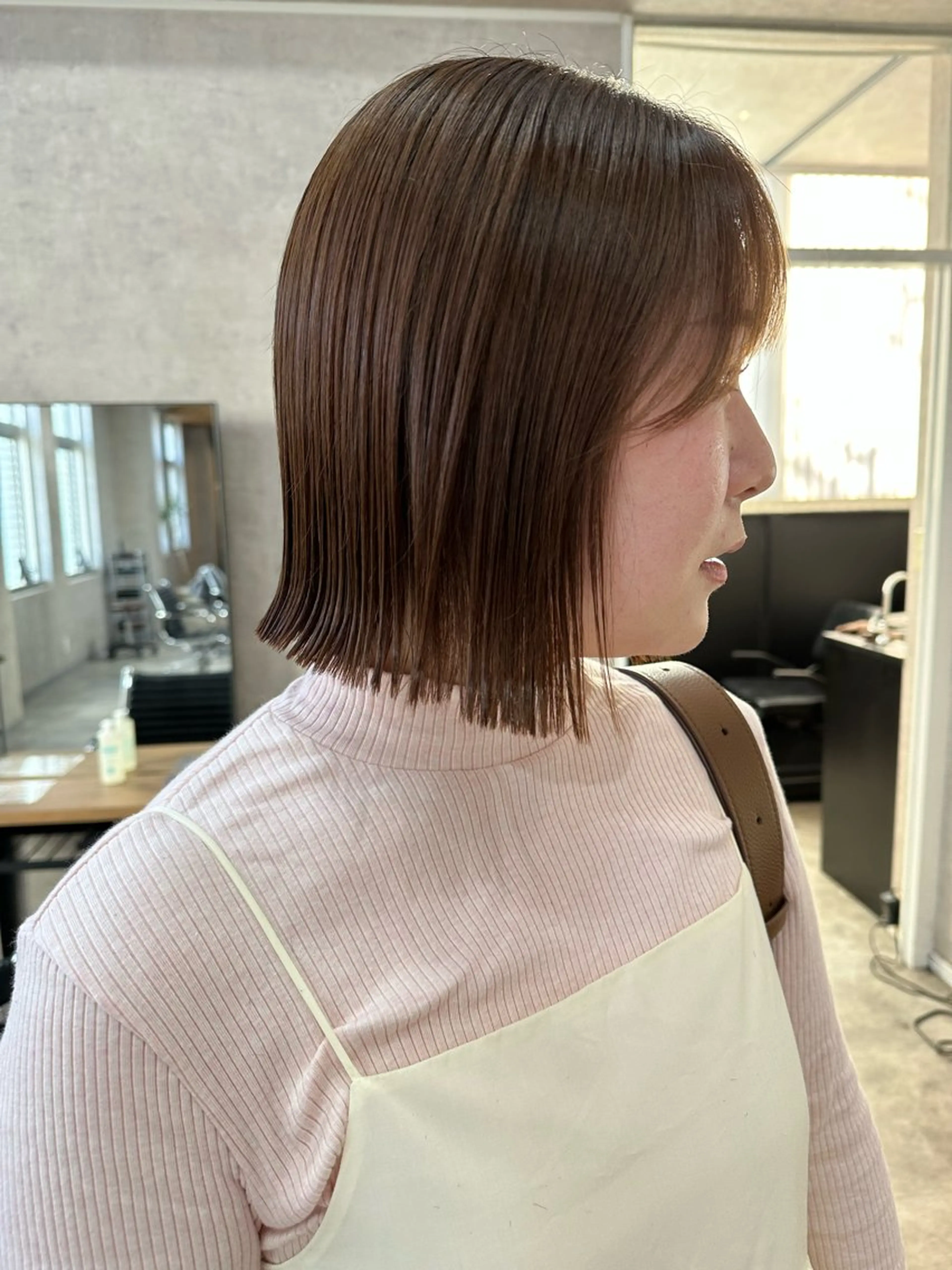 ショート 切りっぱなしボブ ショートボブ ボブ くびれヘア 顔まわりレイヤー 切りっぱなしボブ/ デザインカラー店長のヘアスタイル