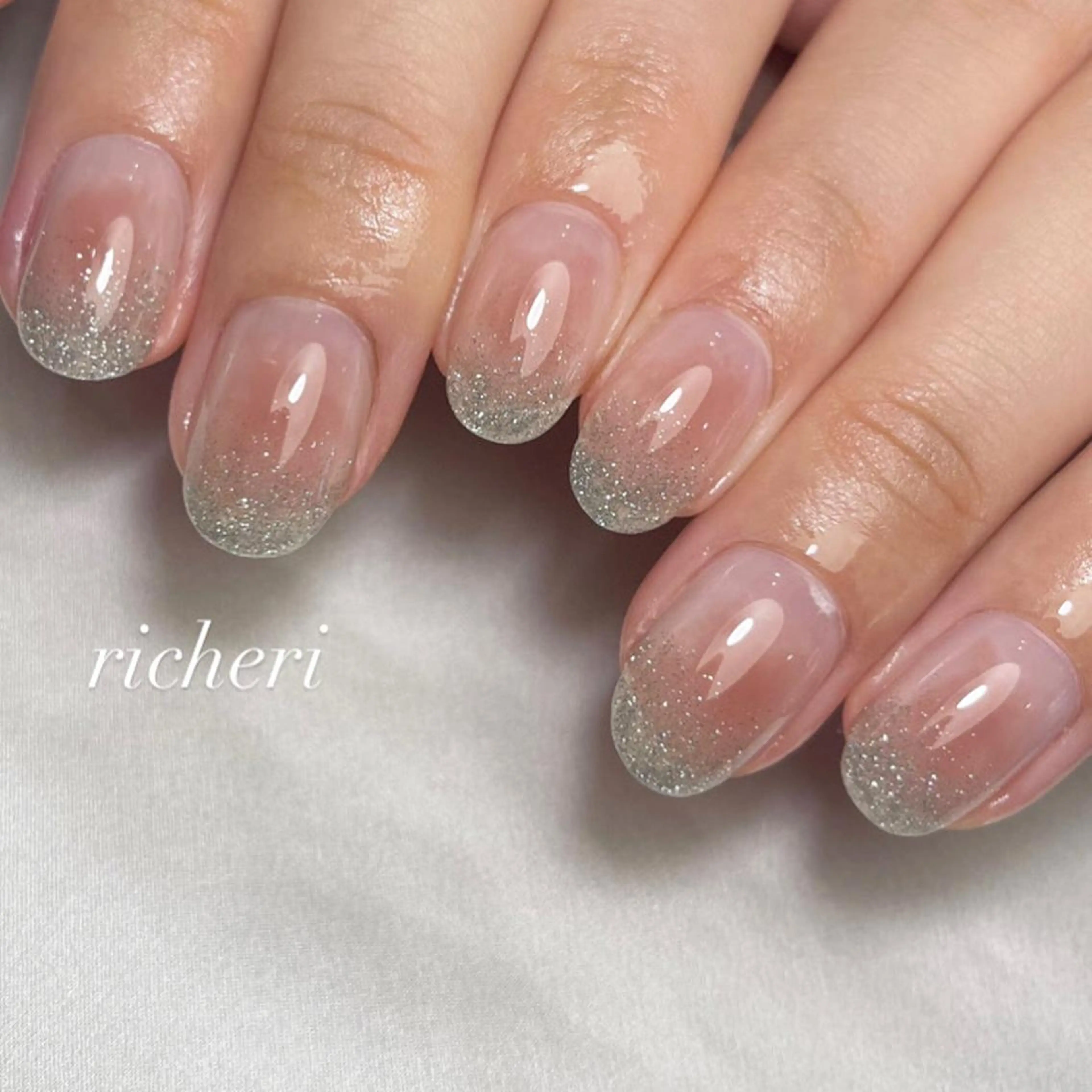 ミディアム ネイル ハンドネイル richeri beautyのネイルデザイン