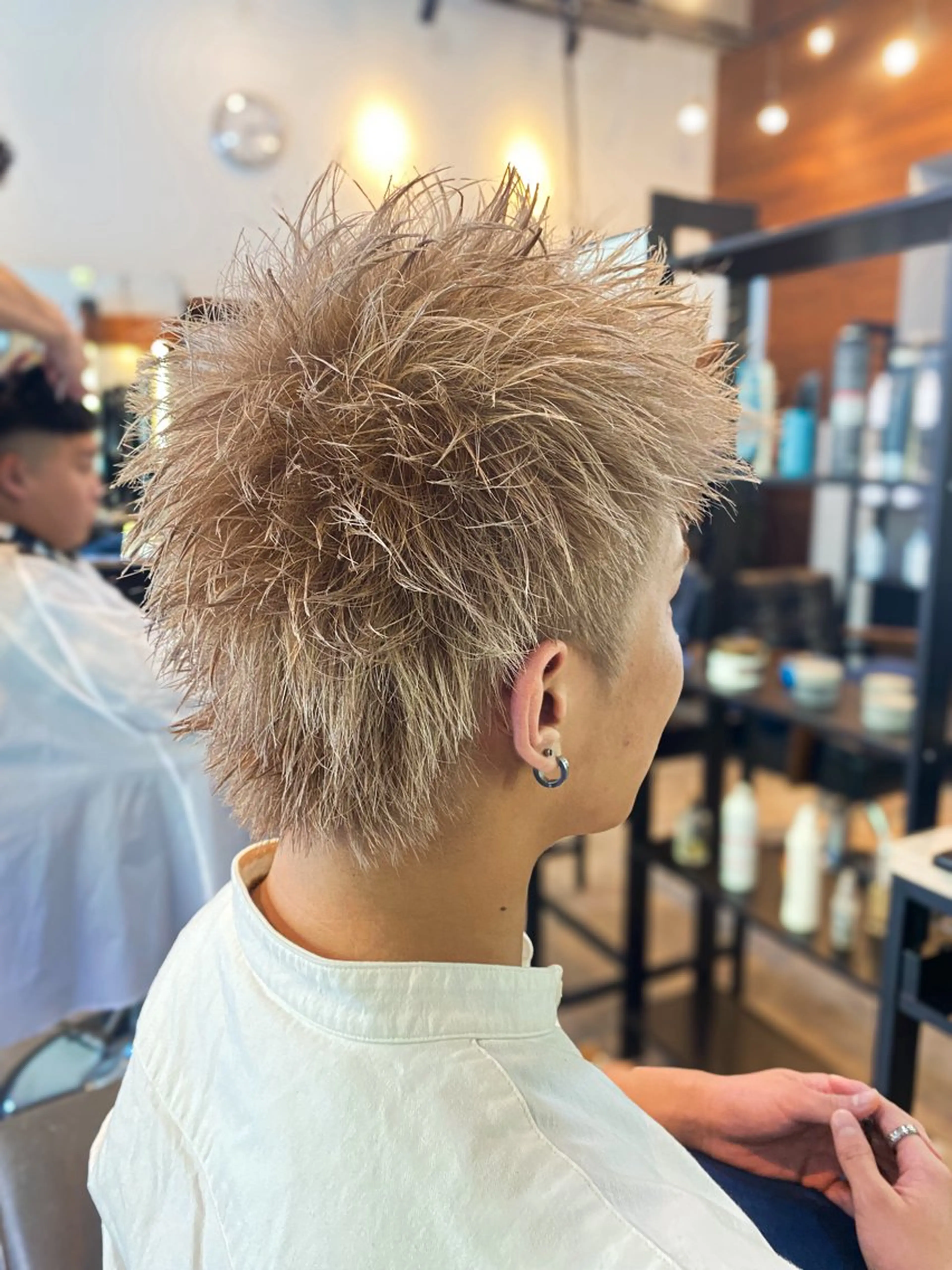 ショート カラー メンズ メンズハイトーン スパイキーショート ベージュカラー ハイトーンカラー ミルクティーベージュ IRIE HAIR DESIGN所属・IRIE⚡️メンズ/ パーマ⚡️北川聖也のヘアスタイル