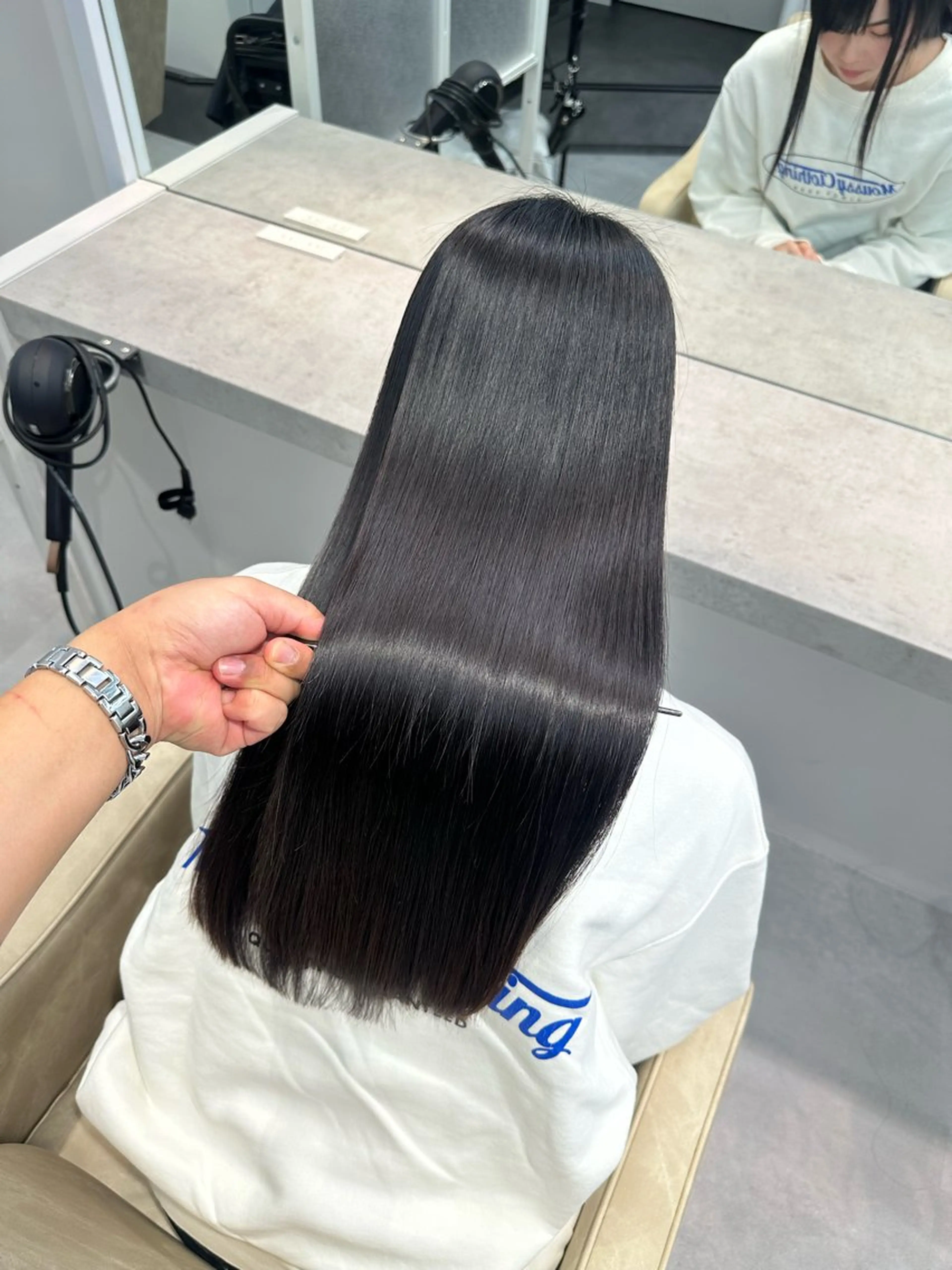 ロング 🚨無料縮毛矯正 モデル募集中🚨のヘアスタイル