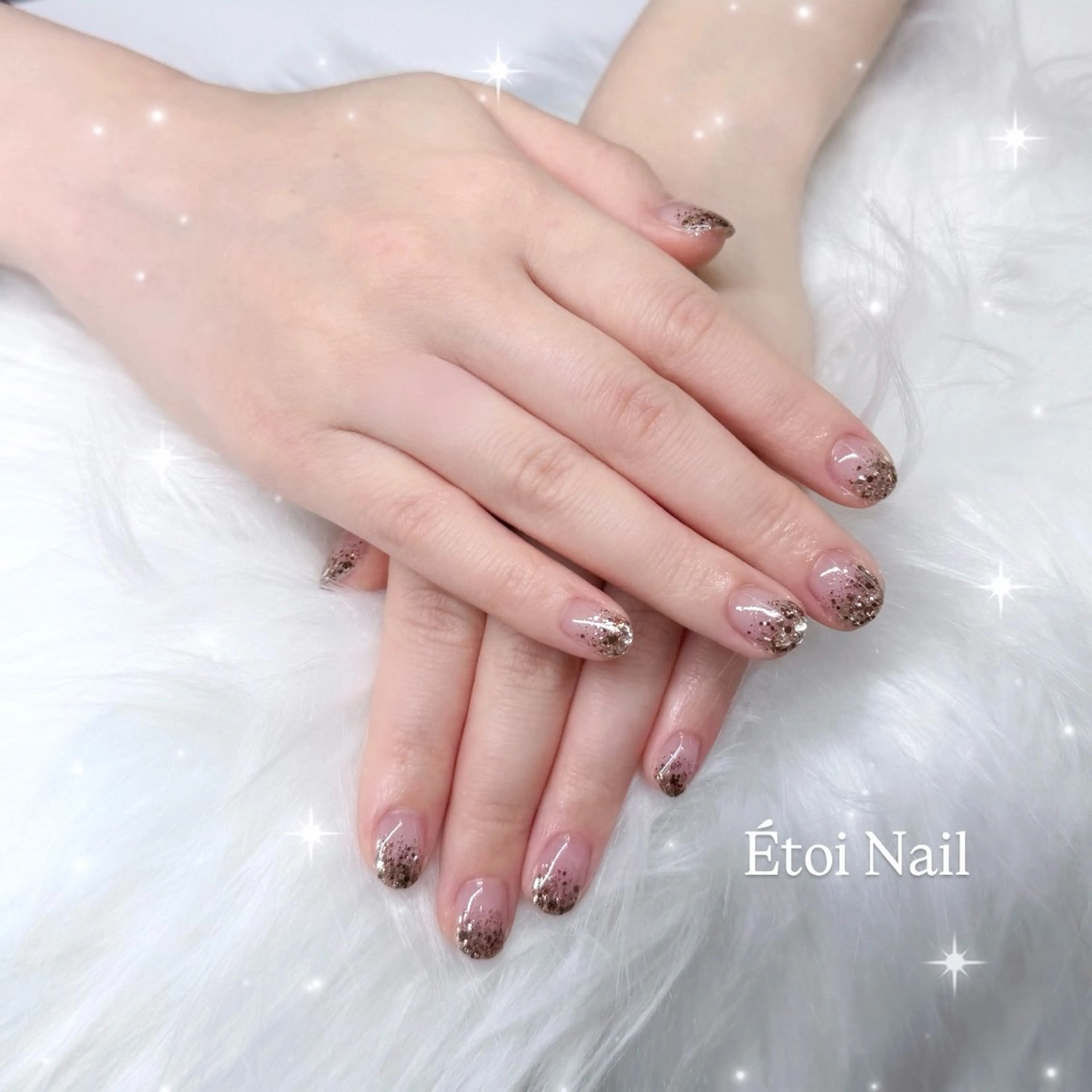 ネイル グラデーション ラメ(グリッター) ラメグラデーション ハンドネイル Étoi Nail Natsukiのネイルデザイン