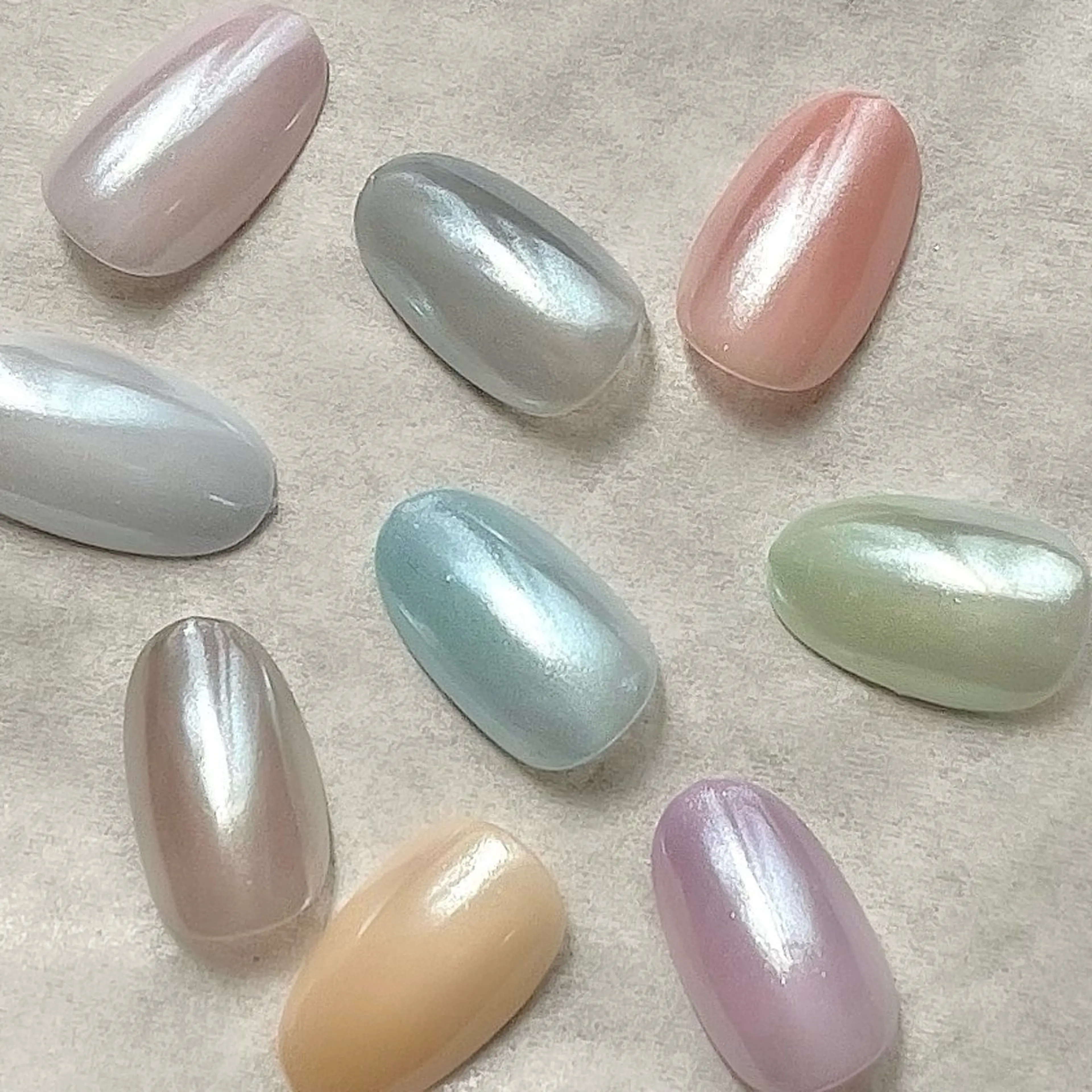 ネイル ミラーネイル ホワイト ハンドネイル フットネイル Daisy nail所属・Daisy nail reikaのネイルデザイン