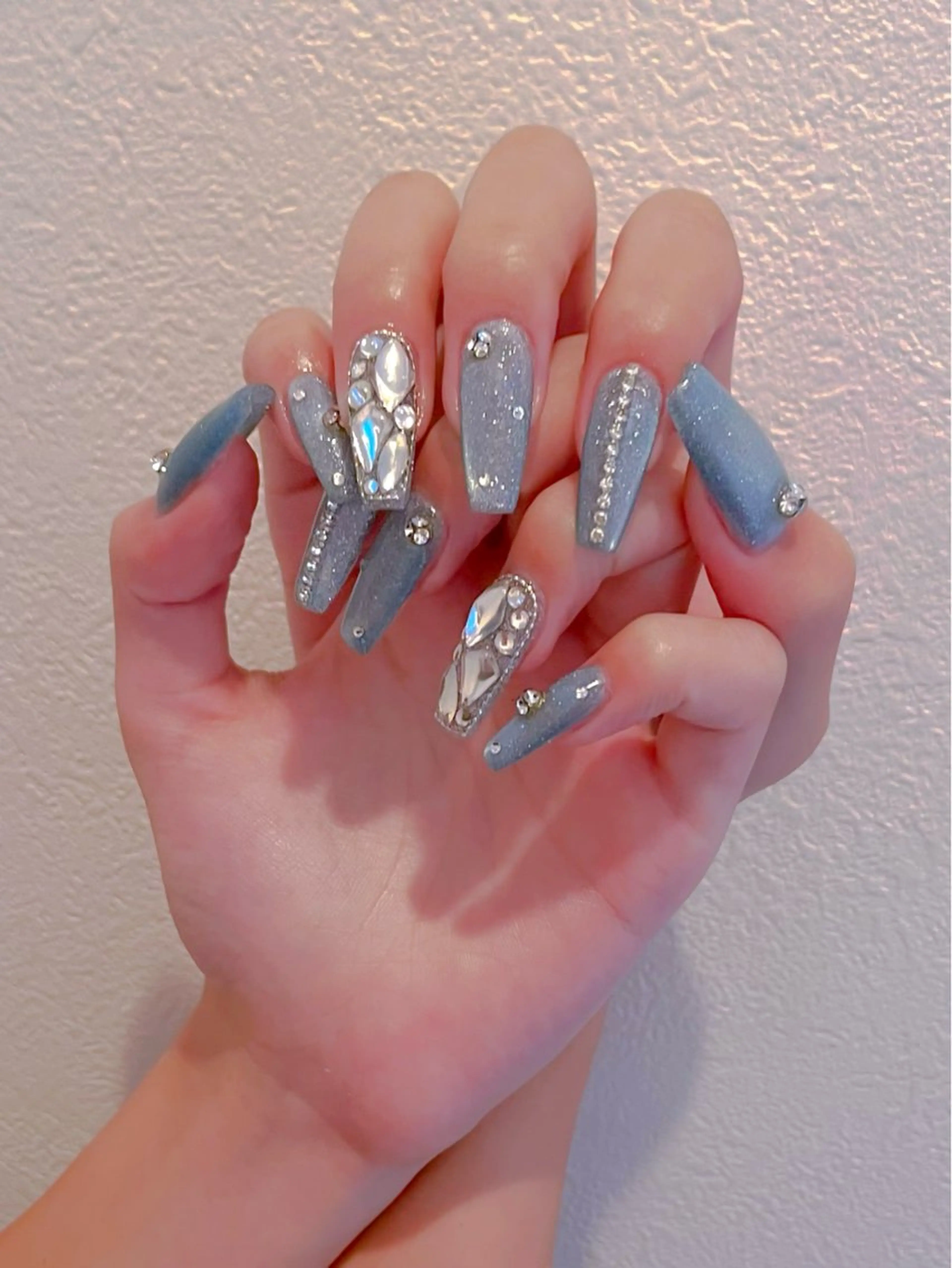 ネイル フットネイル キラキラネイル マグネットネイル ワンカラーネイル スカルプネイル nine.🦋 YUKOのネイルデザイン