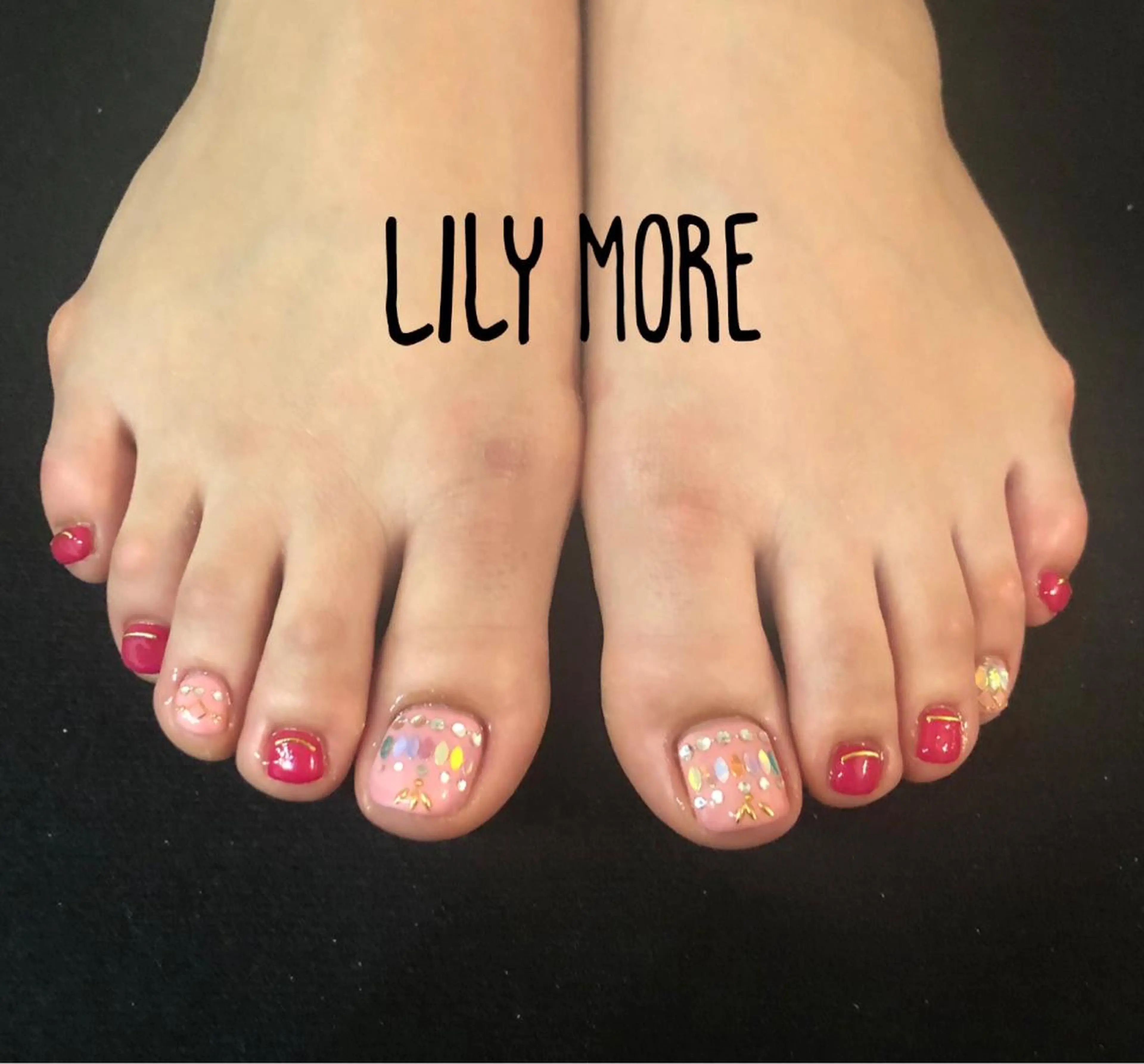 ネイル フットネイル Lily closetのネイルデザイン