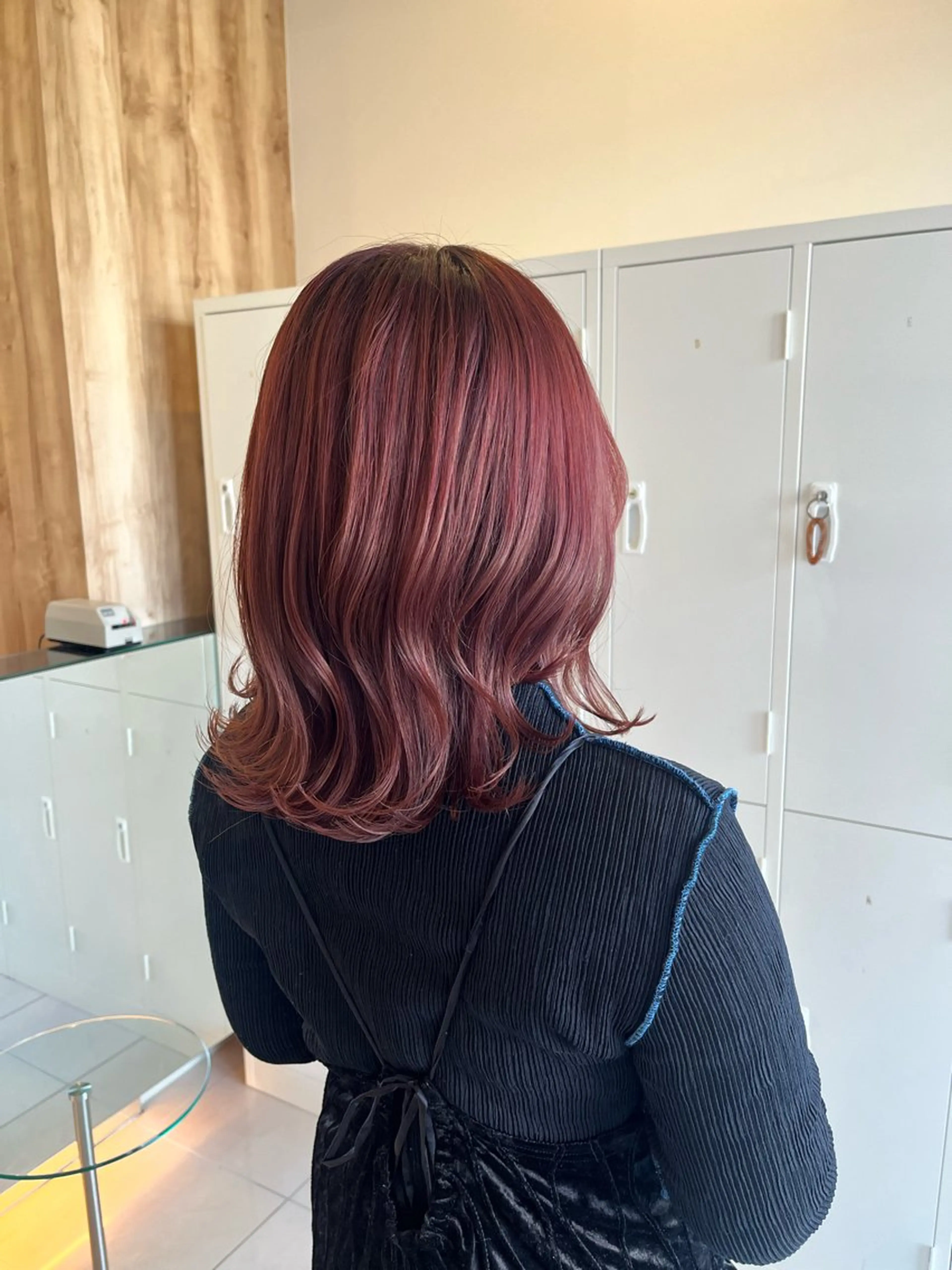 ミディアム カラー Ayumi/艶カラー /レイヤー/ネイルのネイルデザイン