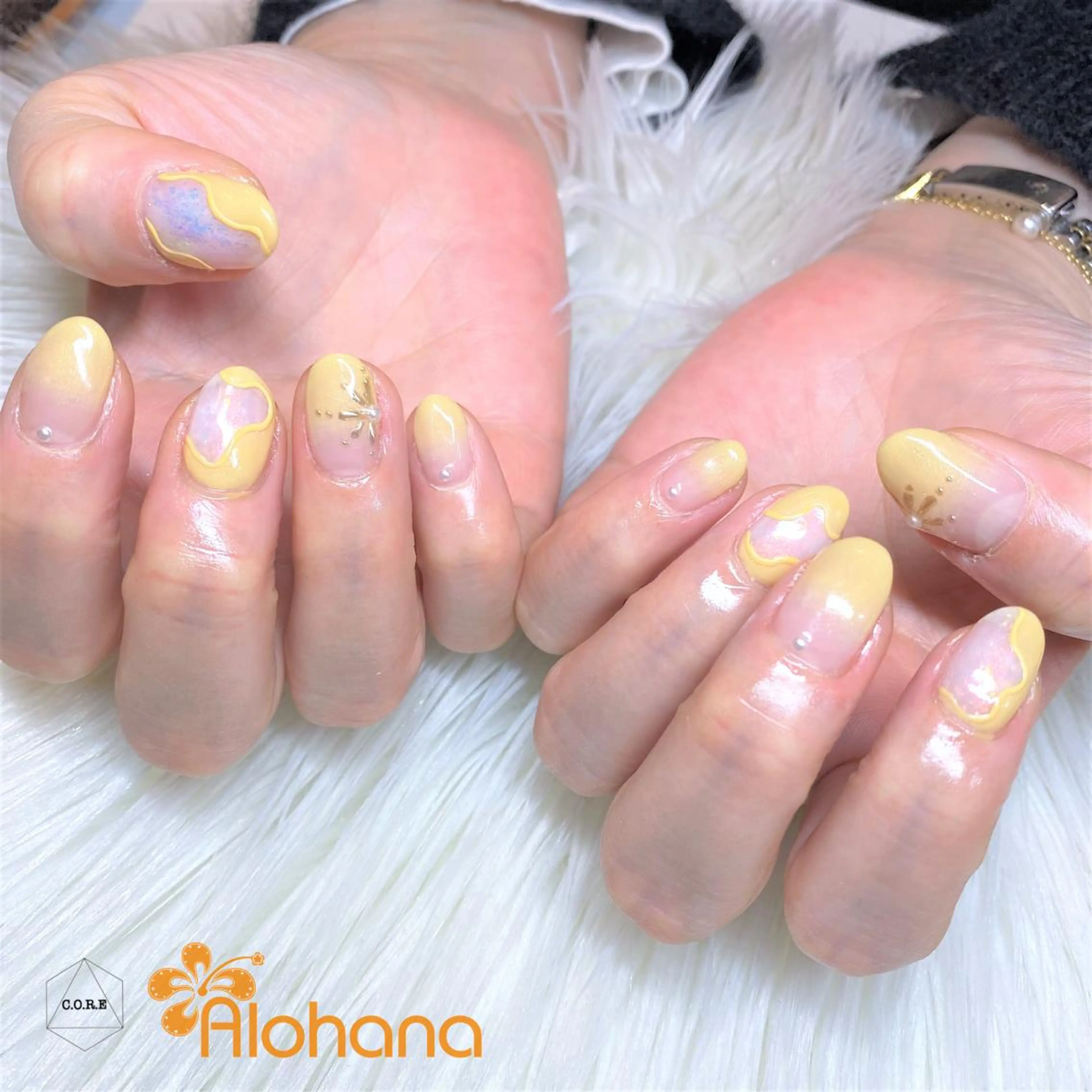 ネイル 黄色 ハンドネイル Alohana所属・Alohana Minaのネイルデザイン