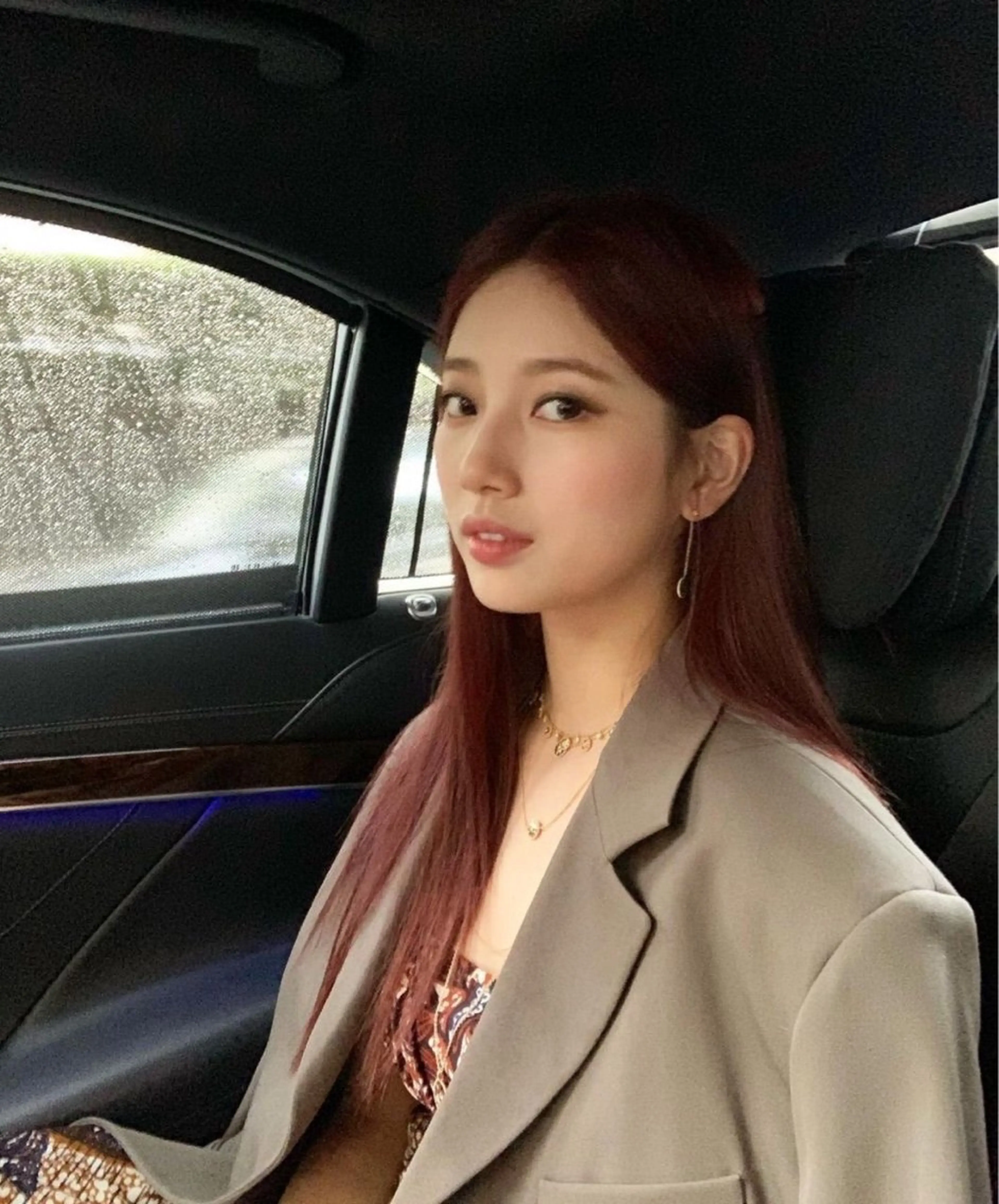 ロング カラー nonoka オリーブ/グレージュのヘアスタイル